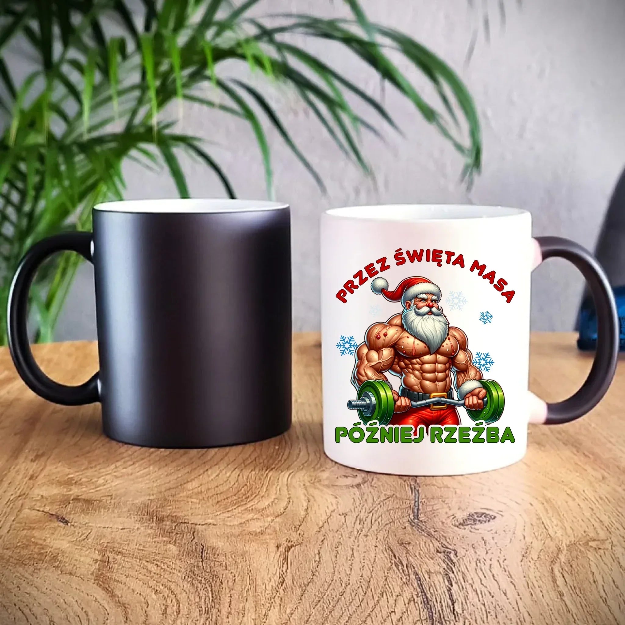 Kubek magiczny świąteczny - Mikołaj na siłowni - Przez święta masa, później rzeźba BN139 - StoryCups.pl