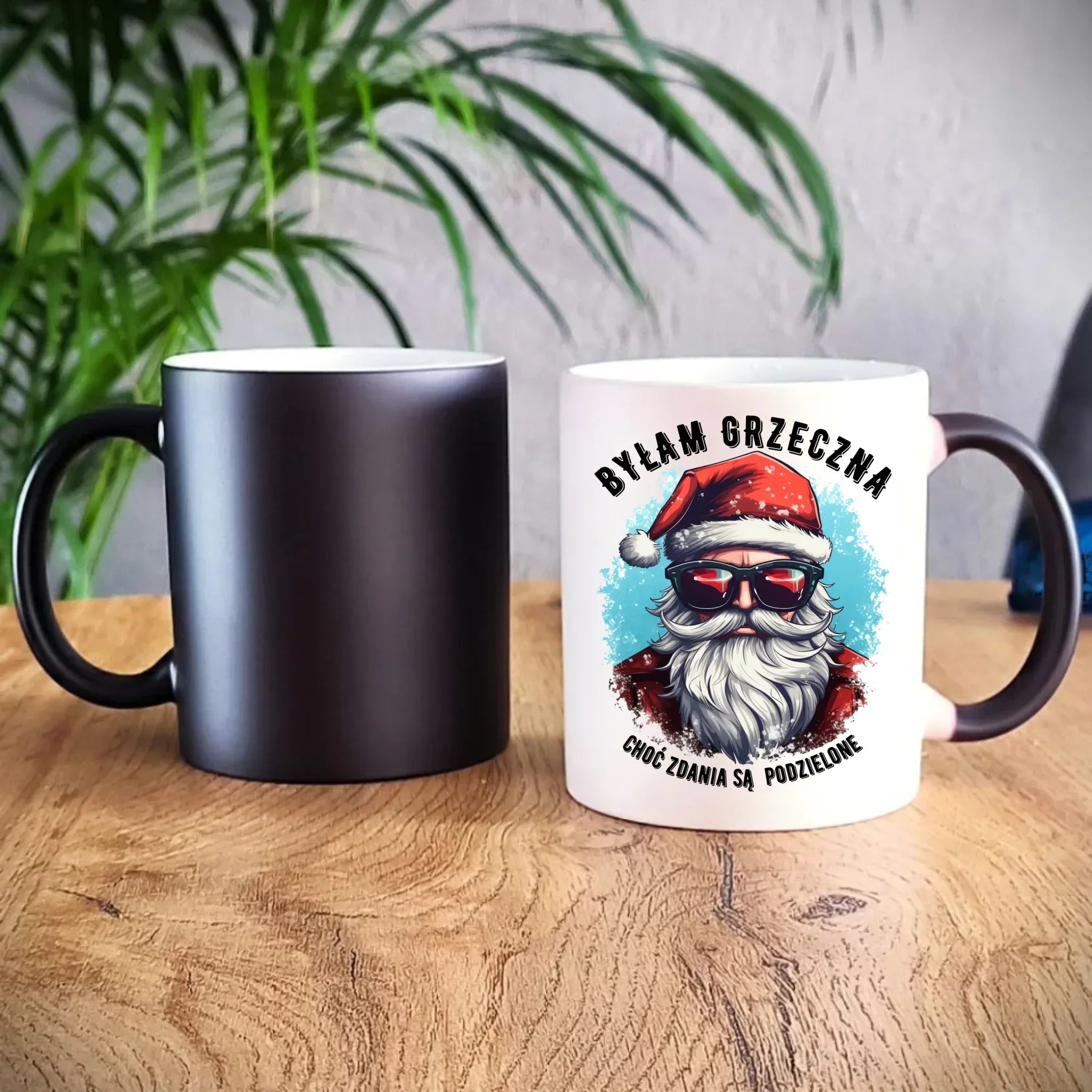 Kubek magiczny świąteczny z Mikołajem - Byłam grzeczna, choć zdania są podzielone BN138 - StoryCups.pl