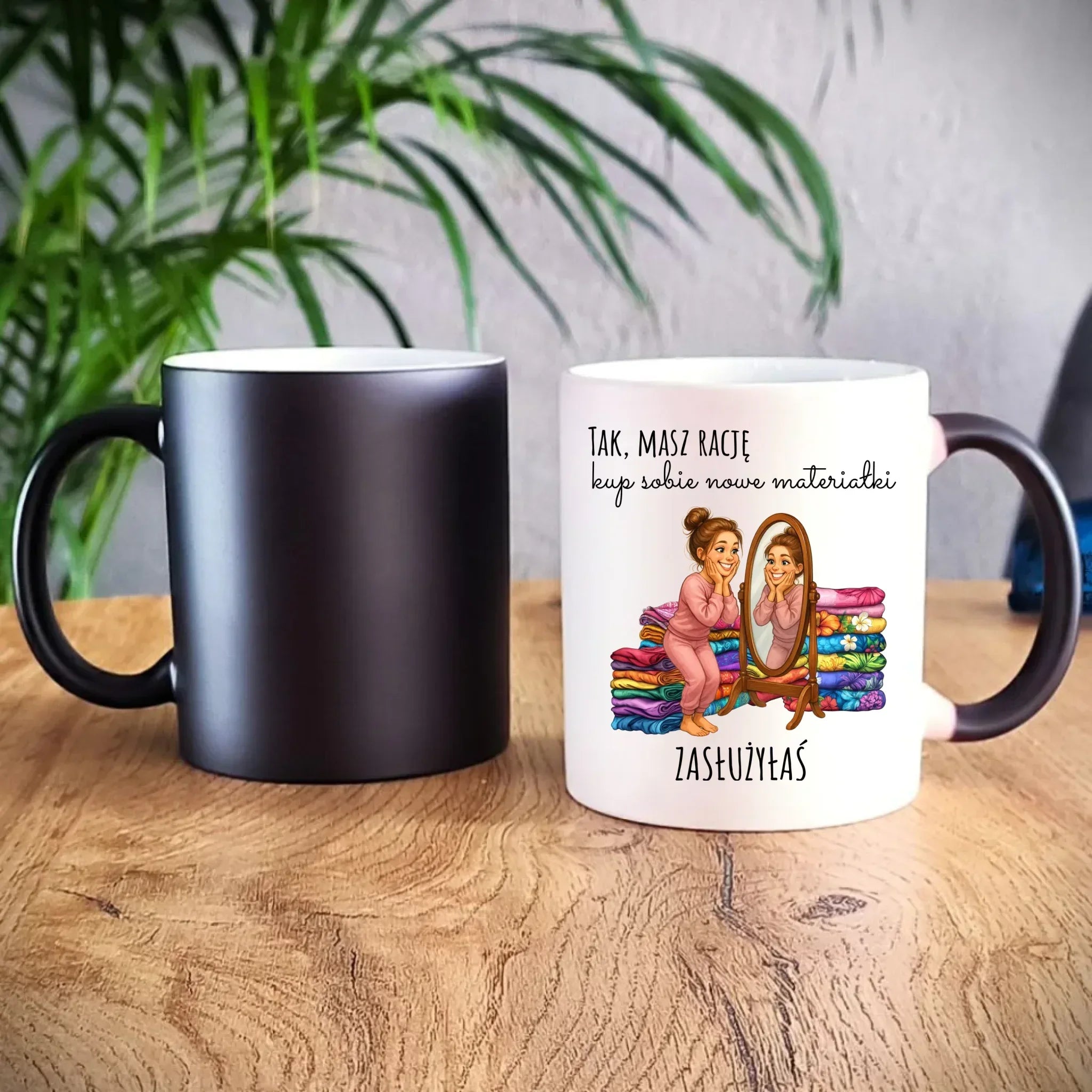 Kubek magiczny szyciowy dla krawcowej - Kup sobie materiałki HS22 - StoryCups.pl