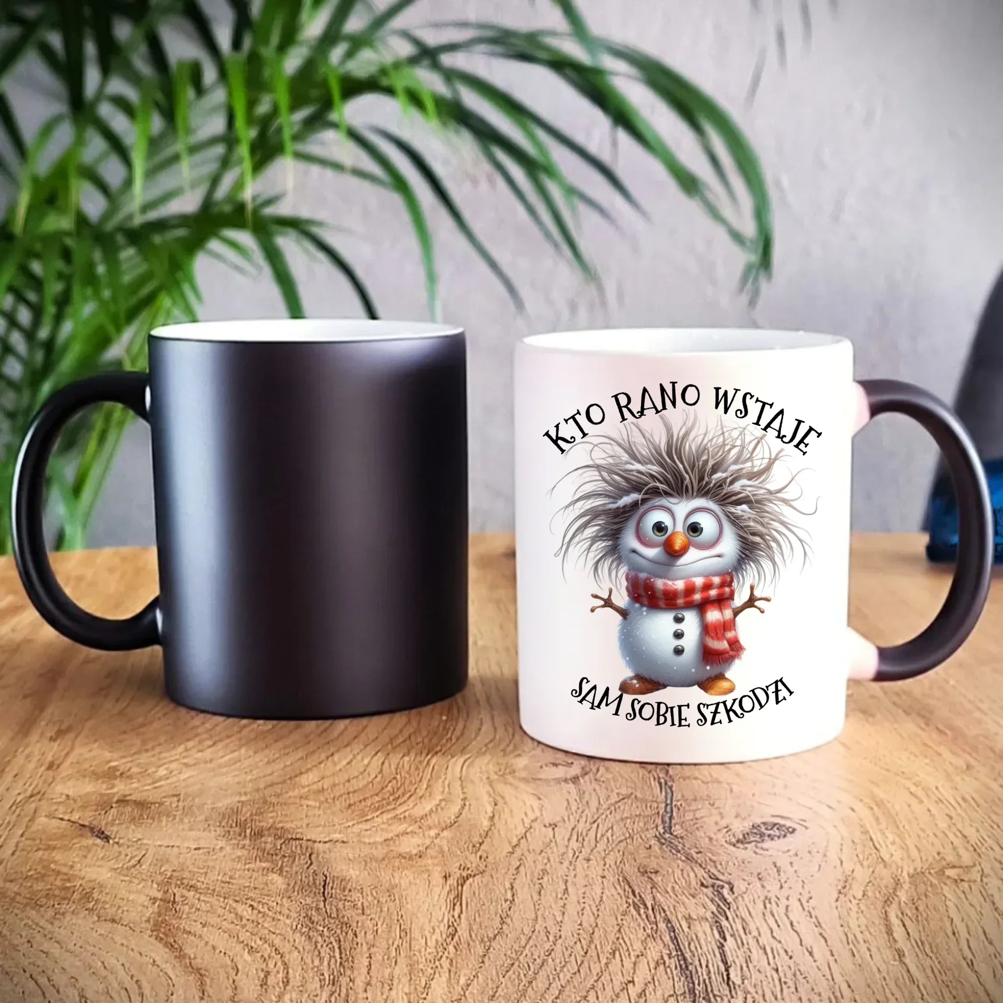 Kubek magiczny świąteczny - Bałwanek - Kto rano wstaje sam sobie szkodzi BN133 - StoryCups.pl