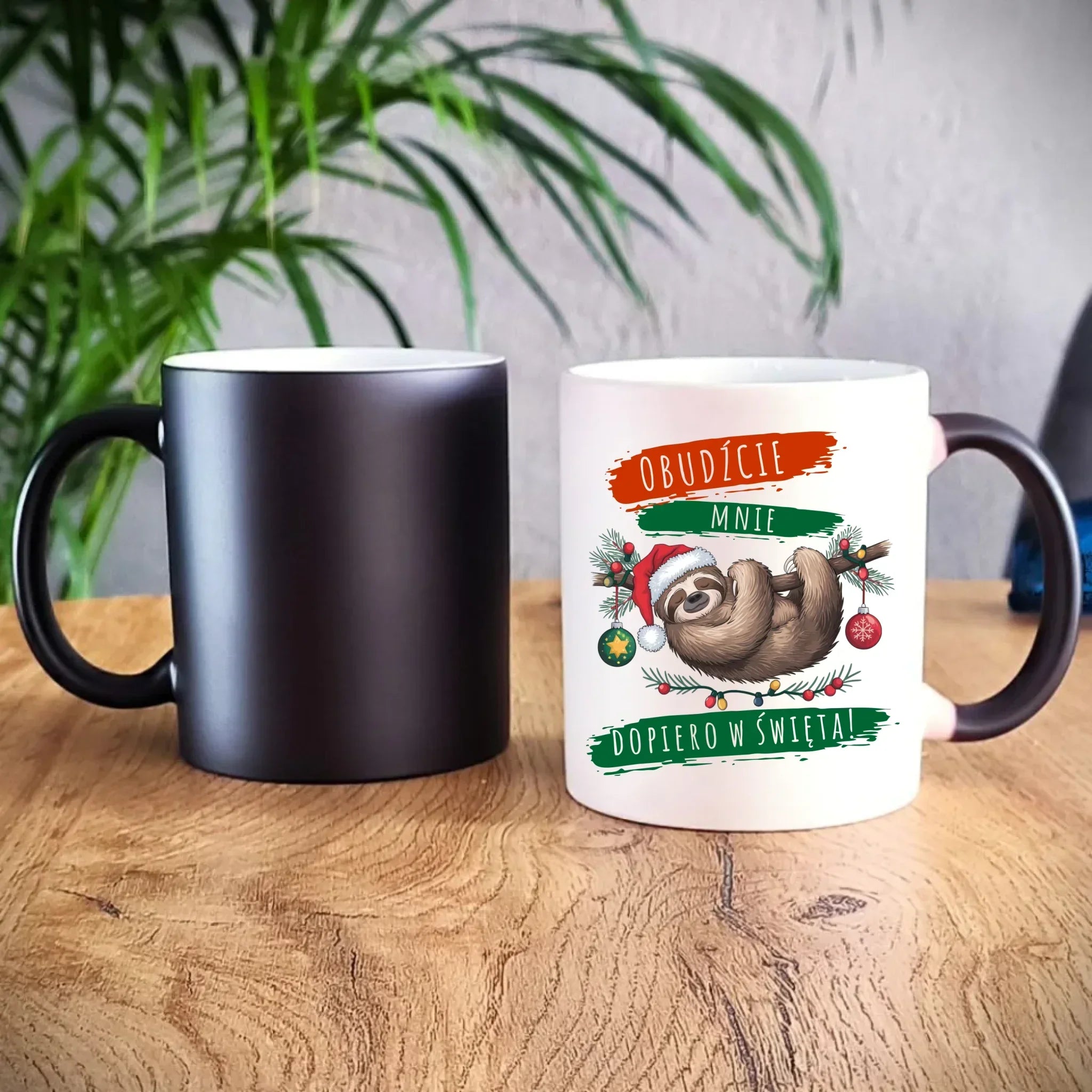 Kubek magiczny świąteczny - Leniwiec - Obudźcie mnie dopiero w święta BN02 - StoryCups.pl