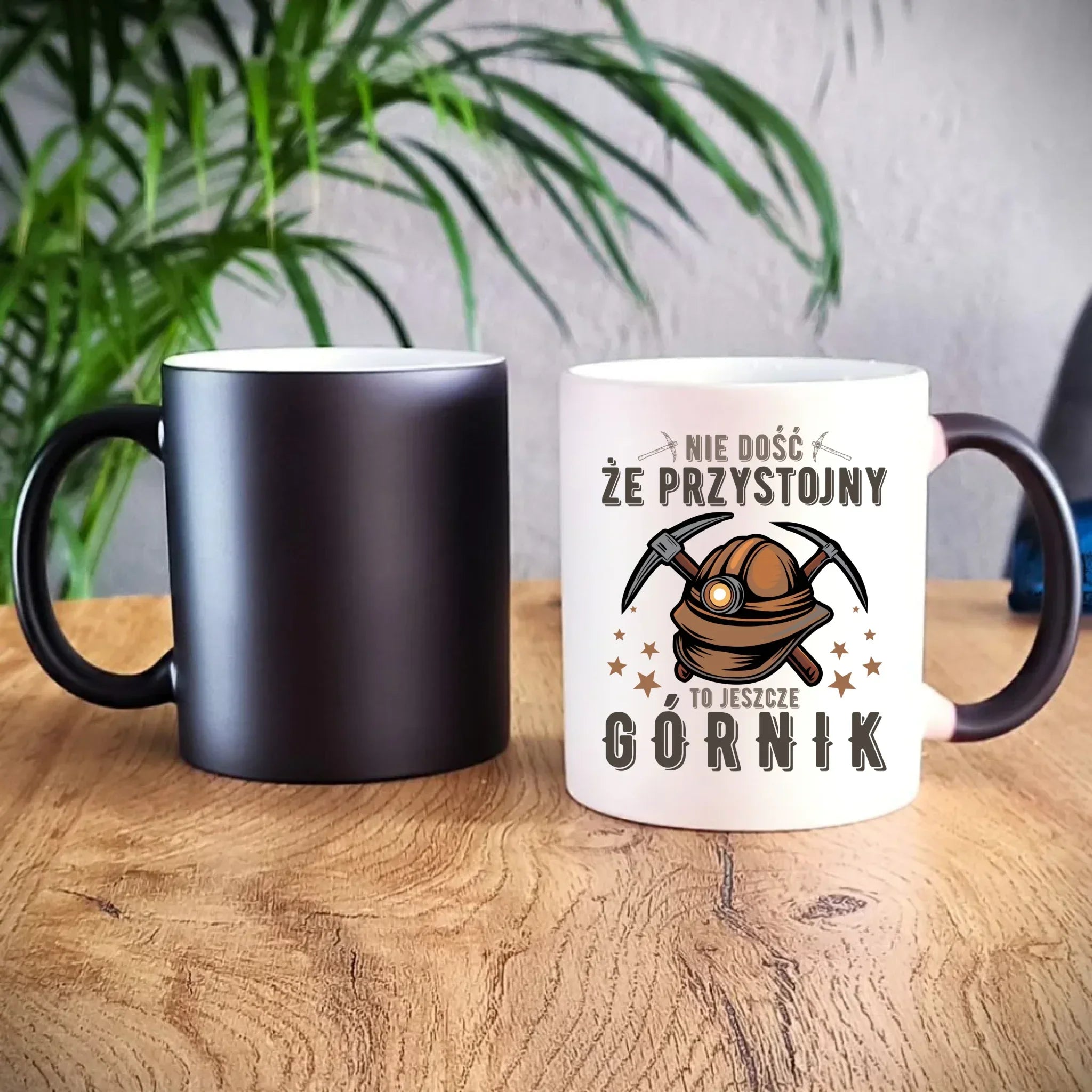 Kubek magiczny - prezent dla górnika - Nie dość, że przystojny to jeszcze górnik G16 - StoryCups.pl