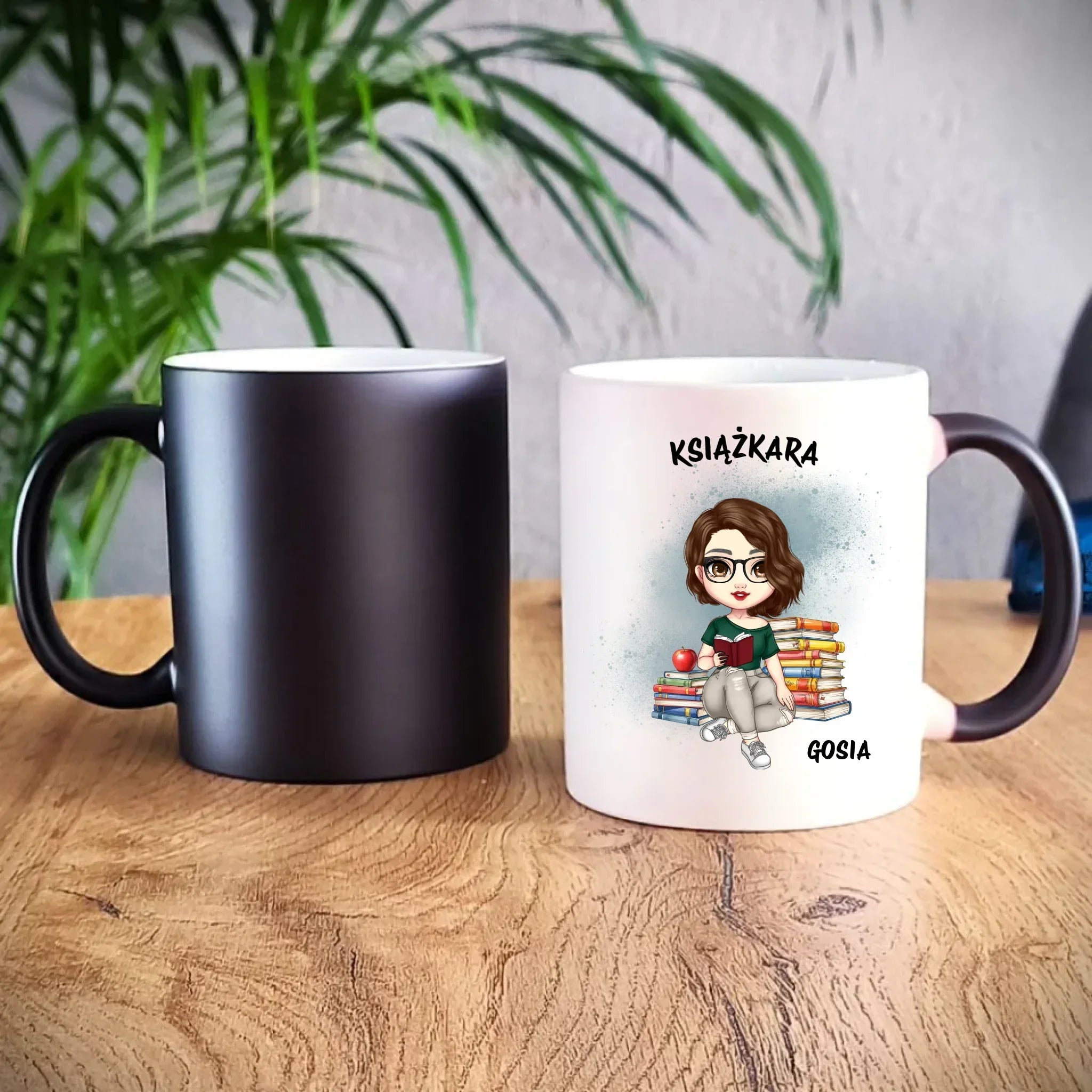 Kubek magiczny - Książkara - Prezent dla miłośniczki czytania książek - personalizowany DZ03 - StoryCups.pl
