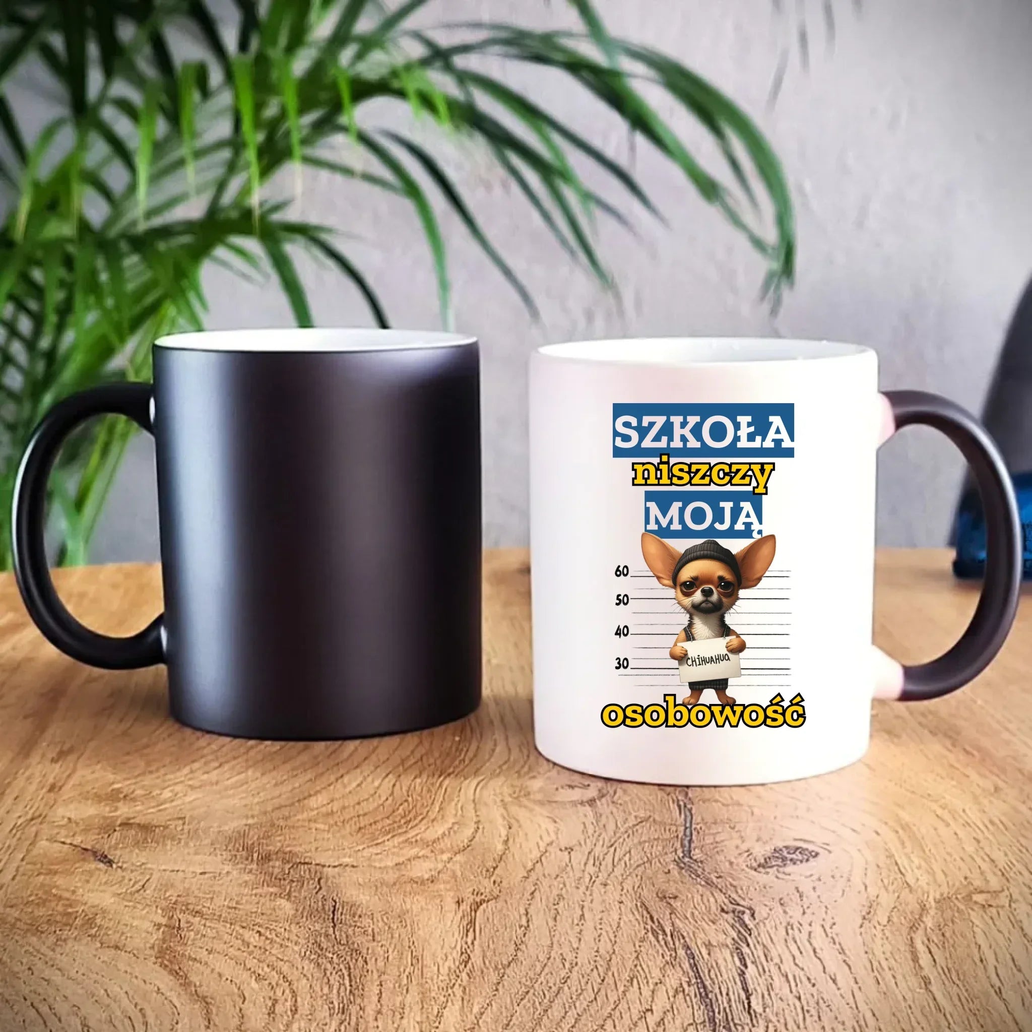 Kubek magiczny szkolny - Szkoła niszczy moją osobowość - Chihuahua SZ19 - StoryCups.pl