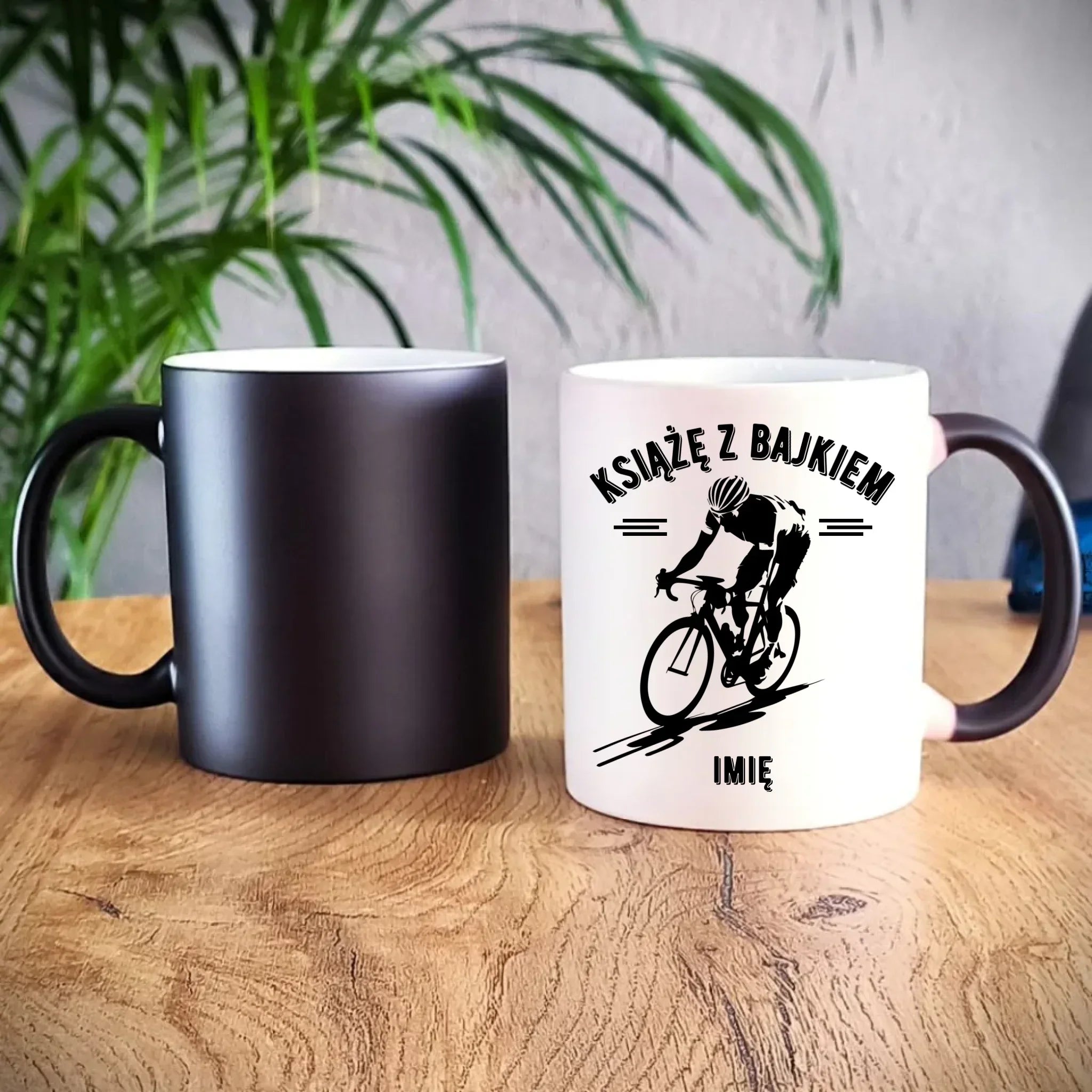 Kubek magiczny dla rowerzysty - Książę z bajkiem - personalizowany HR01 - StoryCups.pl