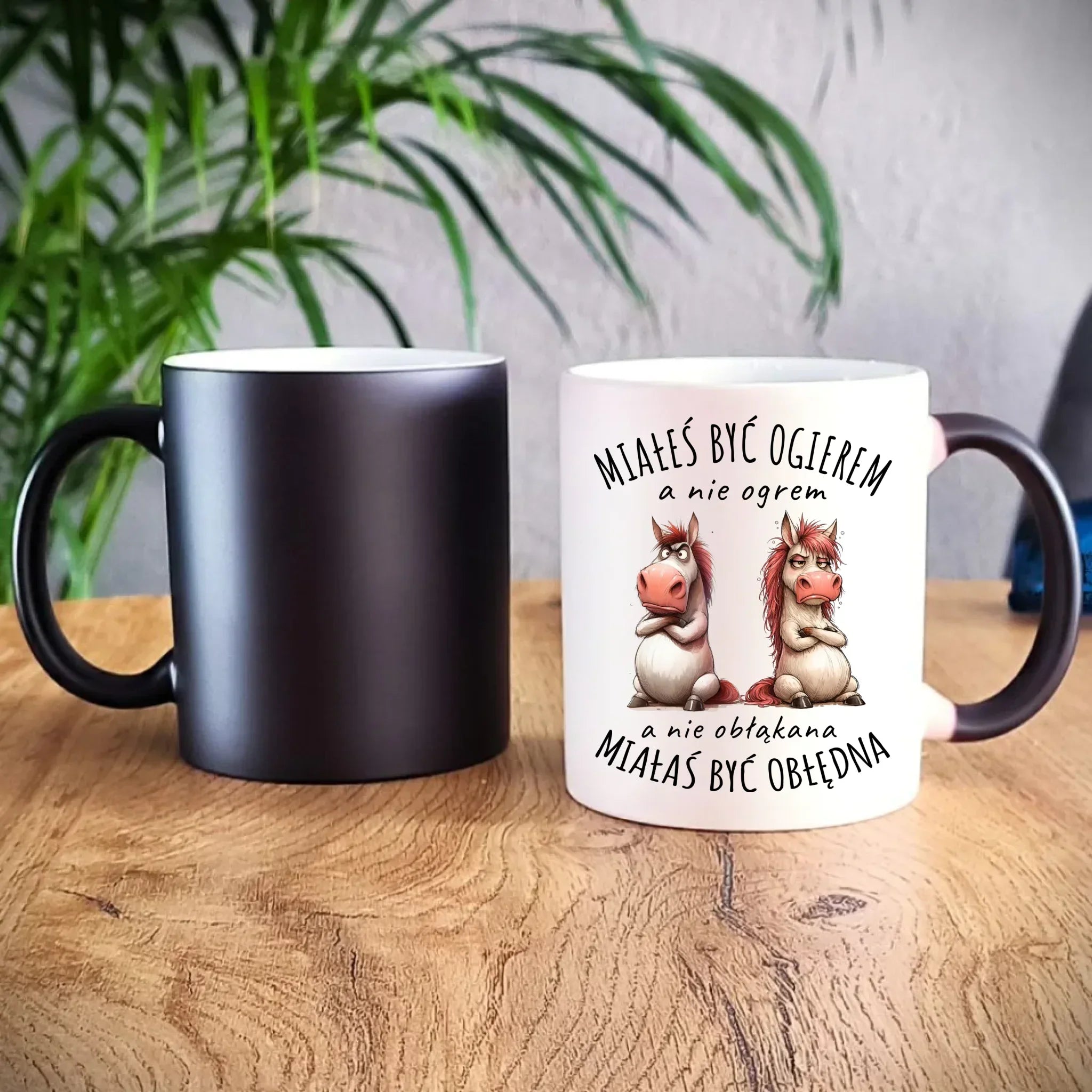 Kubek magiczny dla par - Ogier & Obłędna - śmieszny W85 - StoryCups.pl