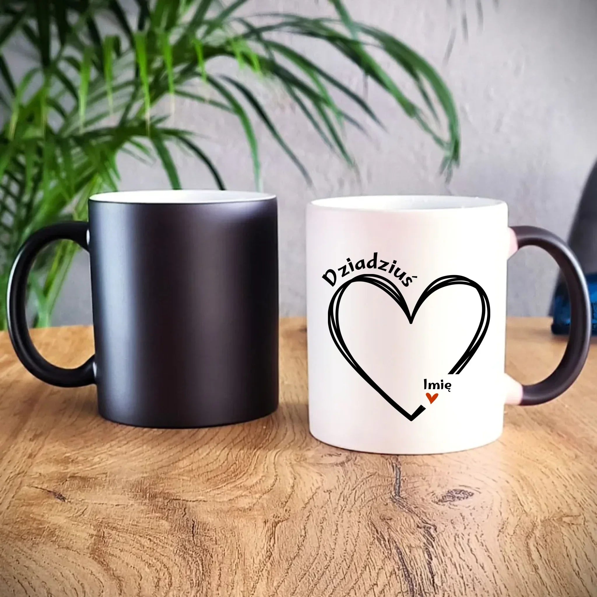Kubek magiczny dla dziadka - Serce z imionami wnuków 1-7 - personalizowany D26 - StoryCups.pl
