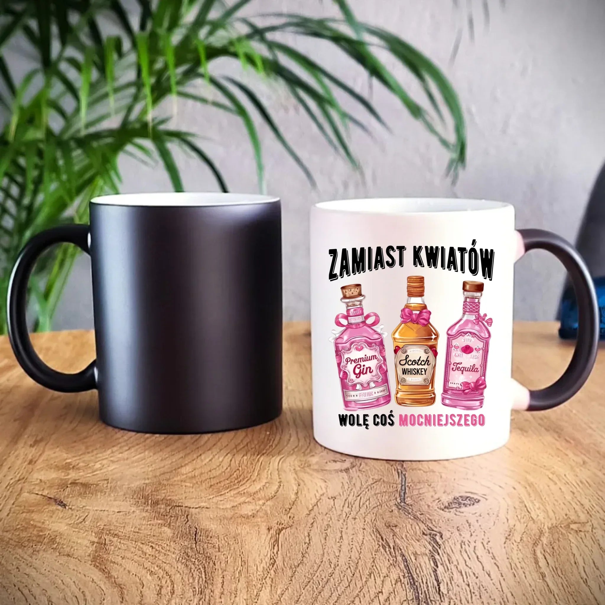 Kubek magiczny dla niej - Zamiast kwiatów wolę coś mocniejszego W42 - StoryCups.pl