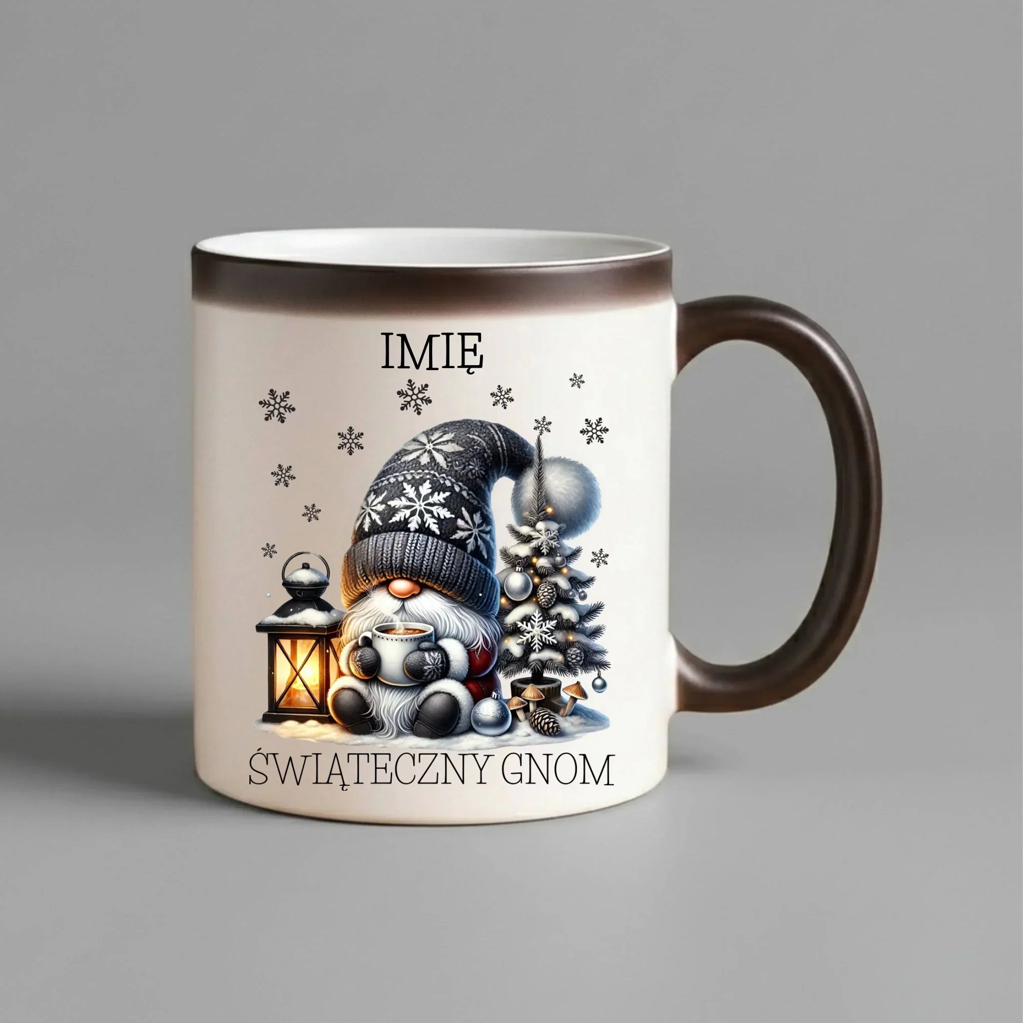 Kubek magiczny świąteczny - Gnom z czekoladą - personalizowany BN41 - StoryCups.pl