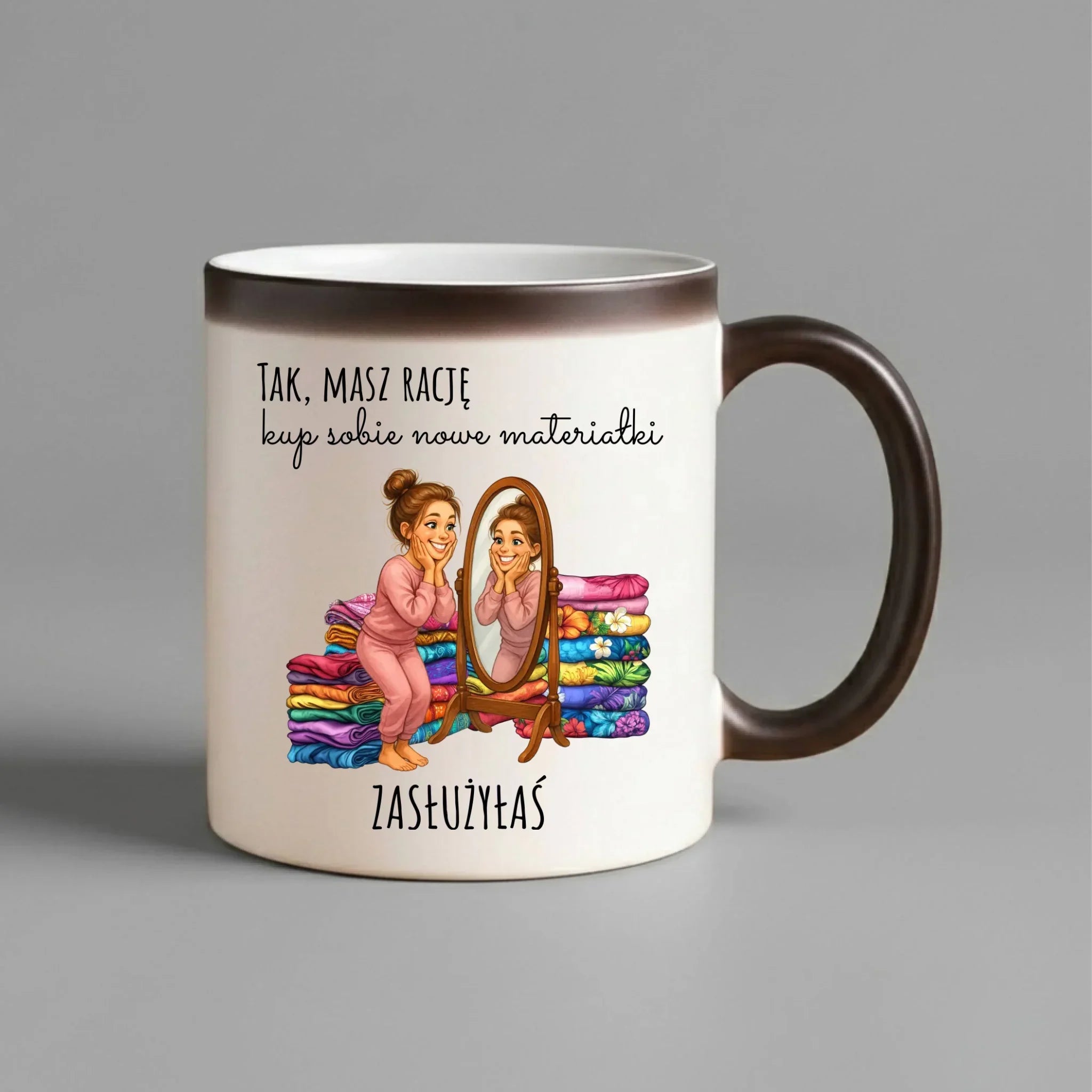 Kubek magiczny szyciowy dla krawcowej - Kup sobie materiałki HS22 - StoryCups.pl
