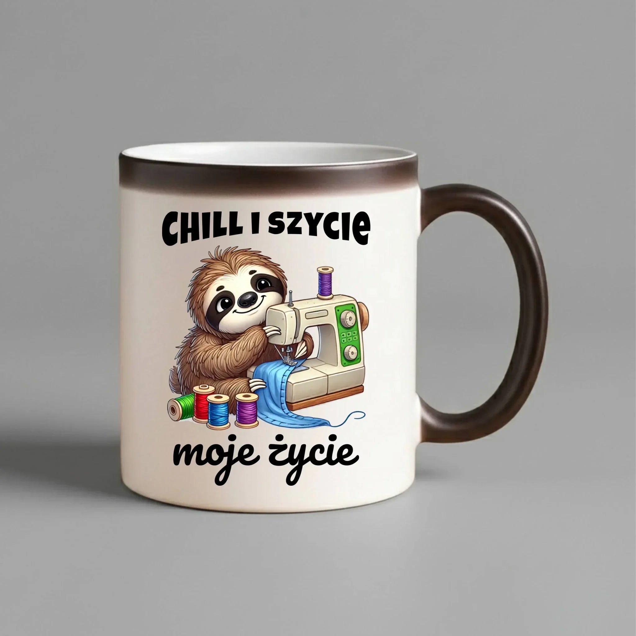 Kubek magiczny szyciowy dla krawcowej - Chill i szycie moje życie HS17 - StoryCups.pl
