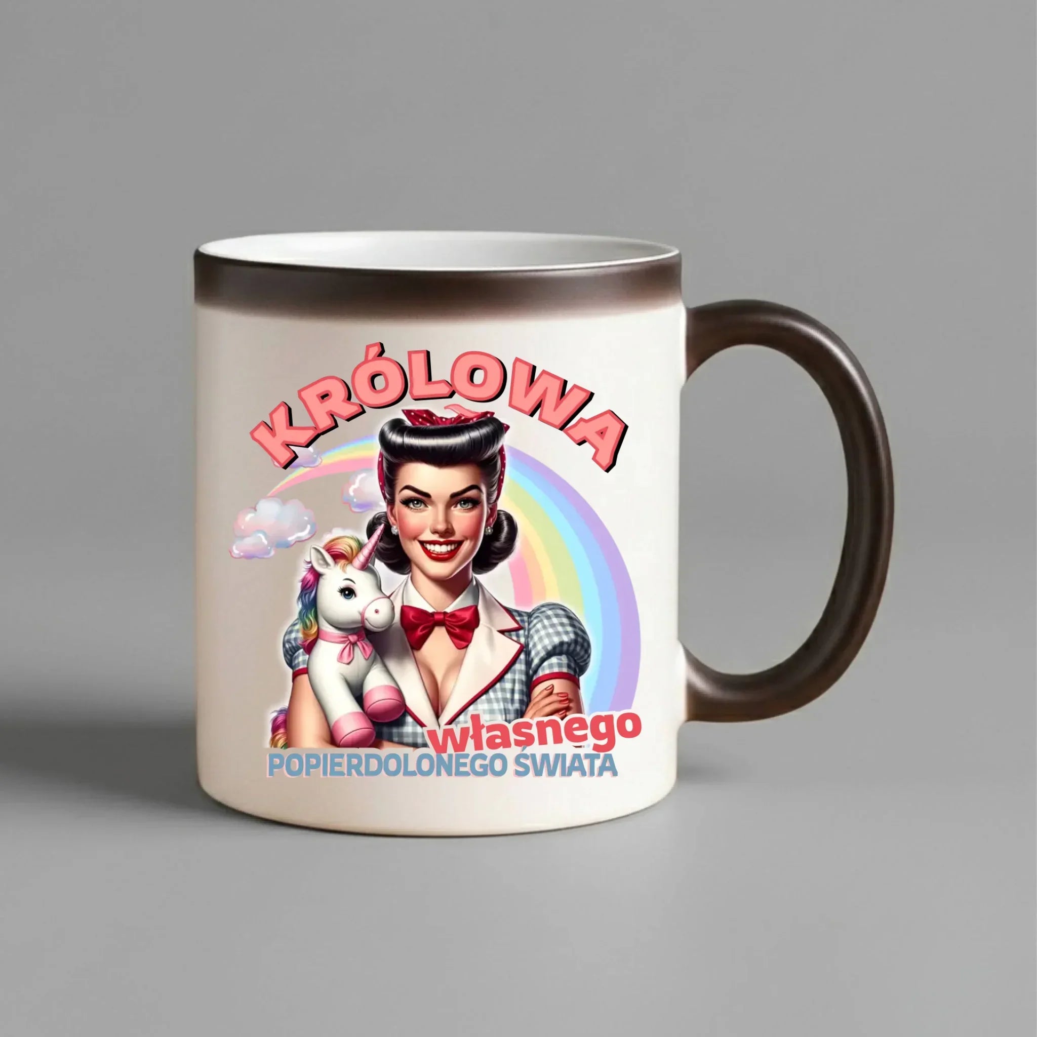 Śmieszny kubek magiczny retro – Królowa własnego popierd*onego świata - bez cenzury DZ08 - StoryCups.pl
