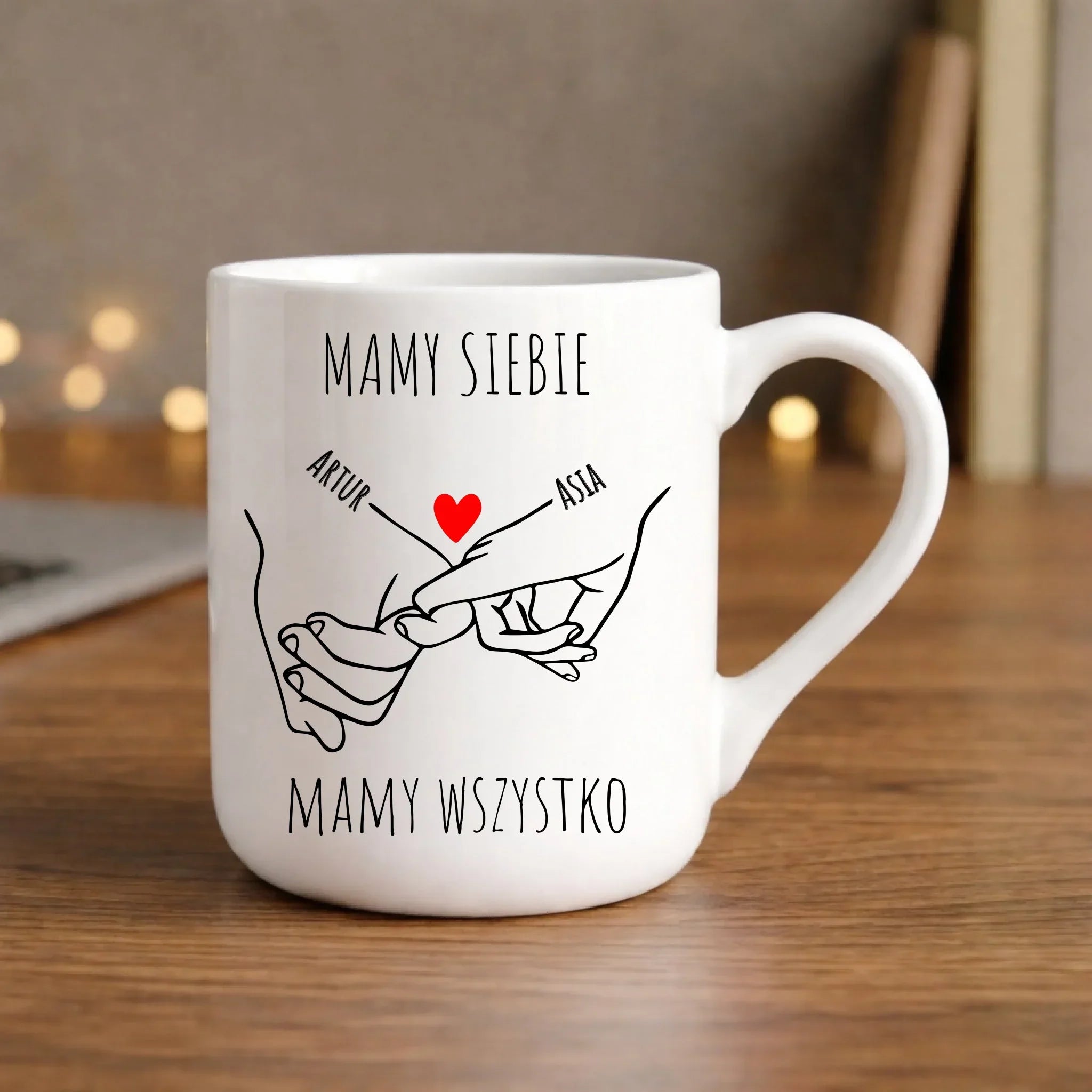 Kubek elegant dla par - Zaplecione ręce mamy siebie mamy wszystko - personalizowany W63 - StoryCups.pl