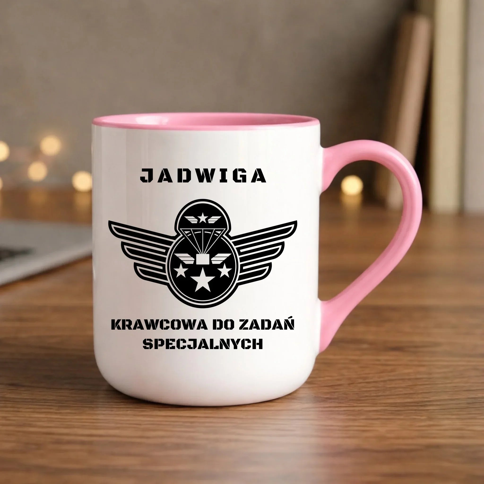 Kubek elegant szyciowy dla krawcowej - Krawcowa do zadań specjalnych HS38 - StoryCups.pl