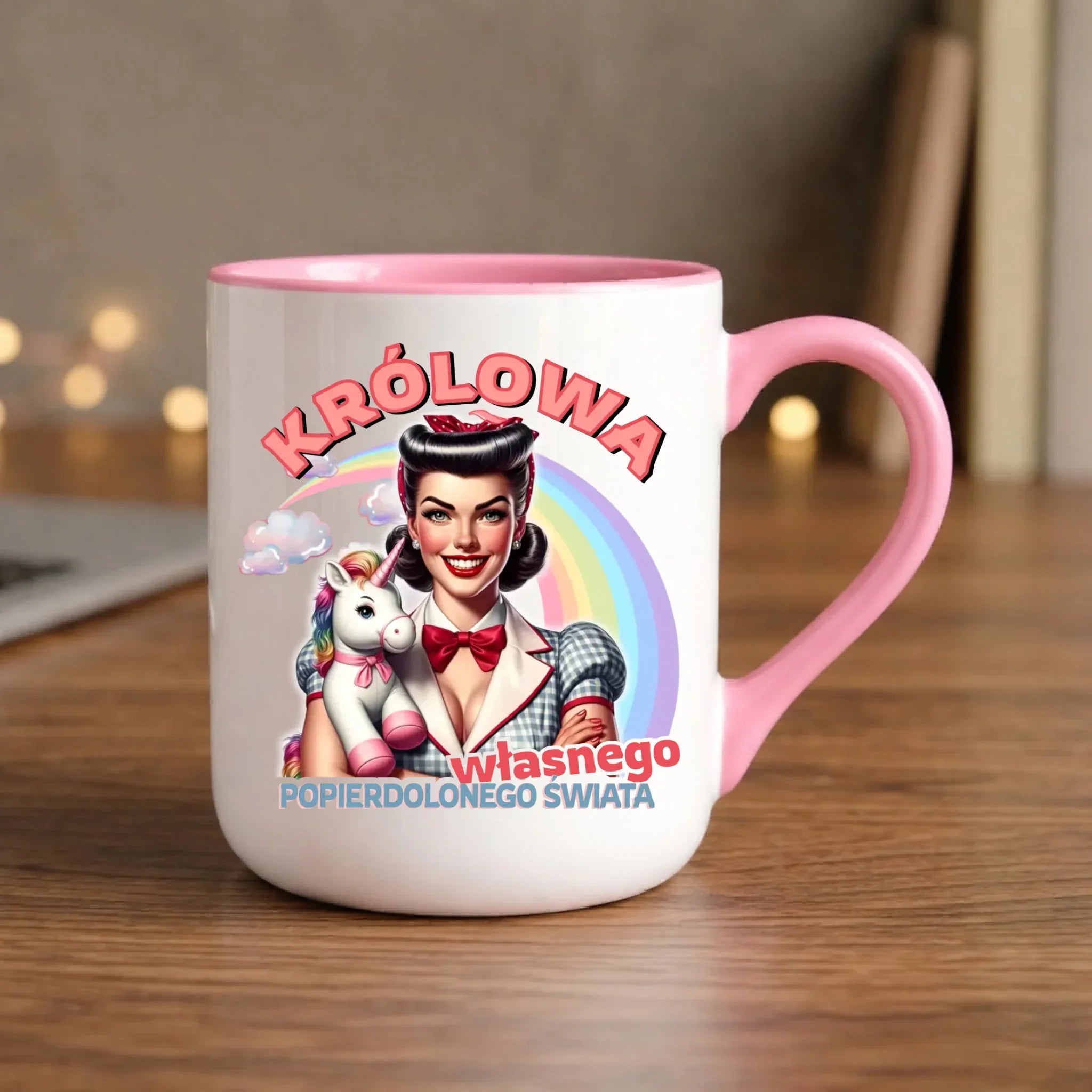 Śmieszny kubek elegant retro – Królowa własnego popierd*onego świata - bez cenzury DZ08 - StoryCups.pl