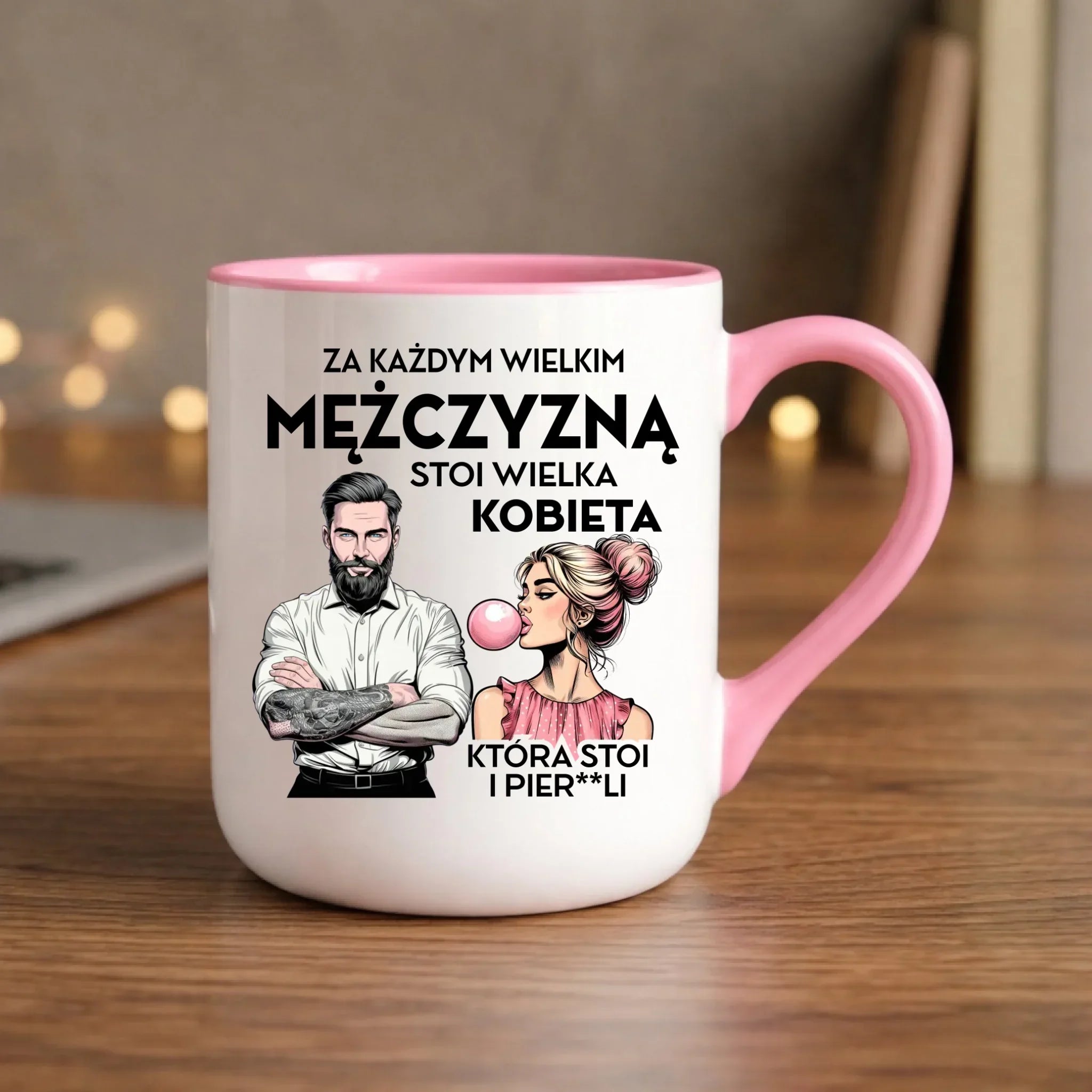 Kubek elegant - Prezent dla niego - Za każdym wielkim mężczyzną stoi wielka kobieta DCH27 - StoryCups.pl