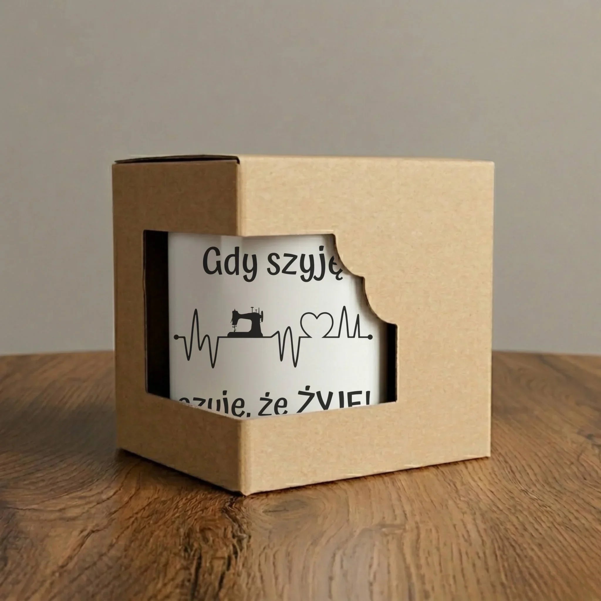 Kubek elegant szyciowy dla krawcowej - Gdy szyję czuję, że żyję HS12 - StoryCups.pl