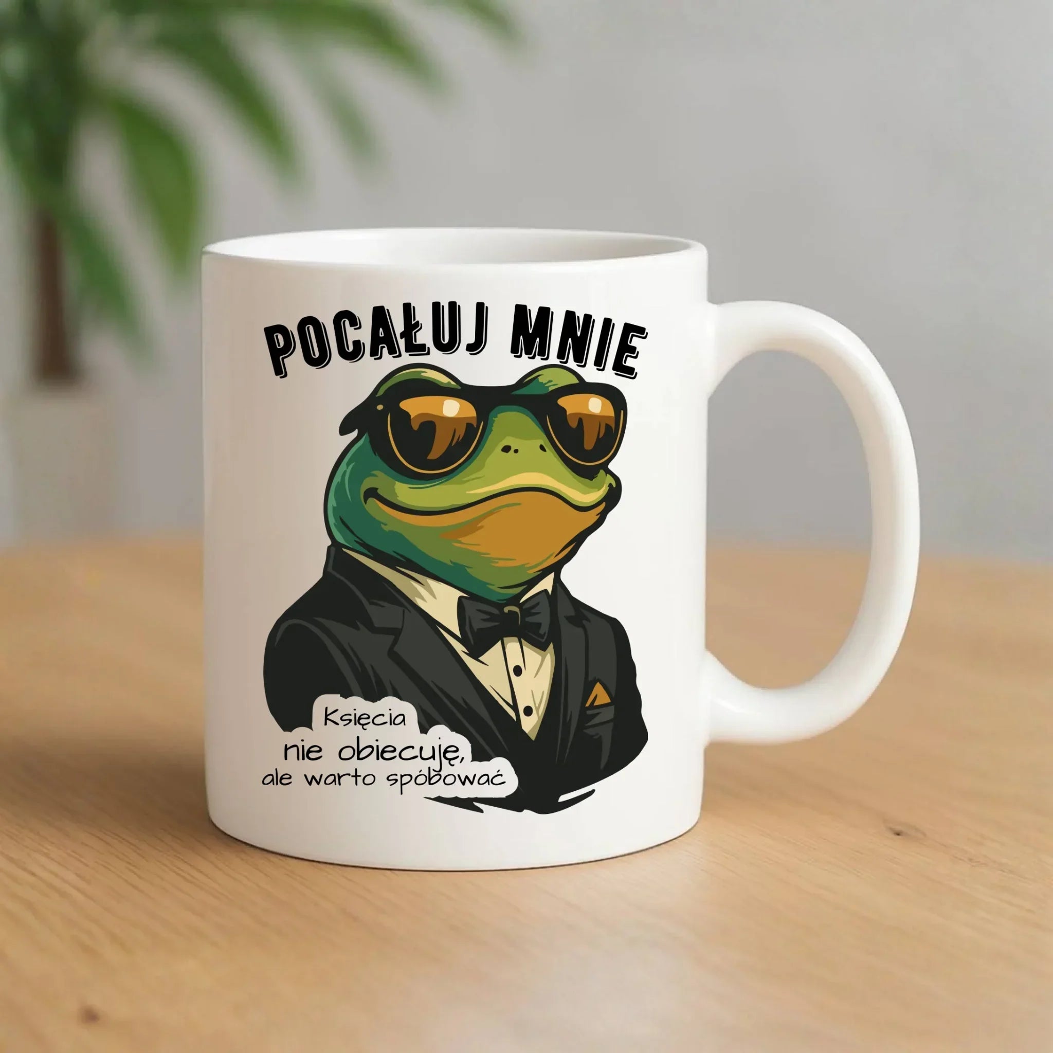 Kubek - Żaba w garniturze pocałuj mnie W55 - StoryCups.pl