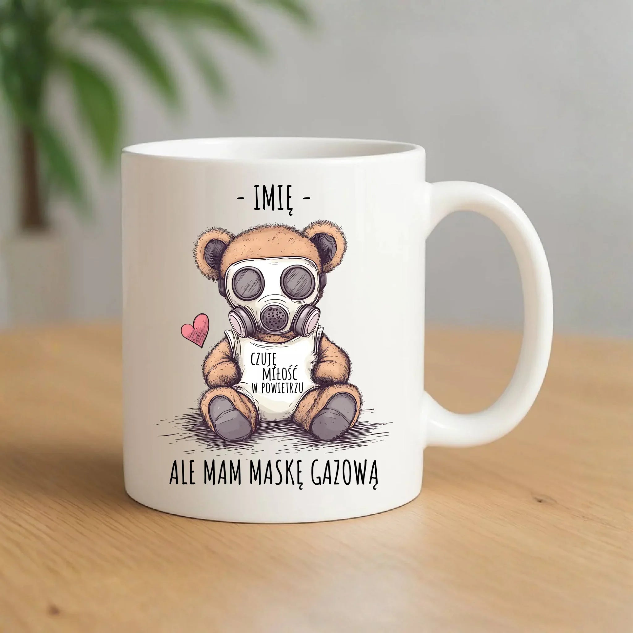 Kubek - Miś w masce gazowej - Czuję miłość w powietrzu - personalizowany W38 - StoryCups.pl