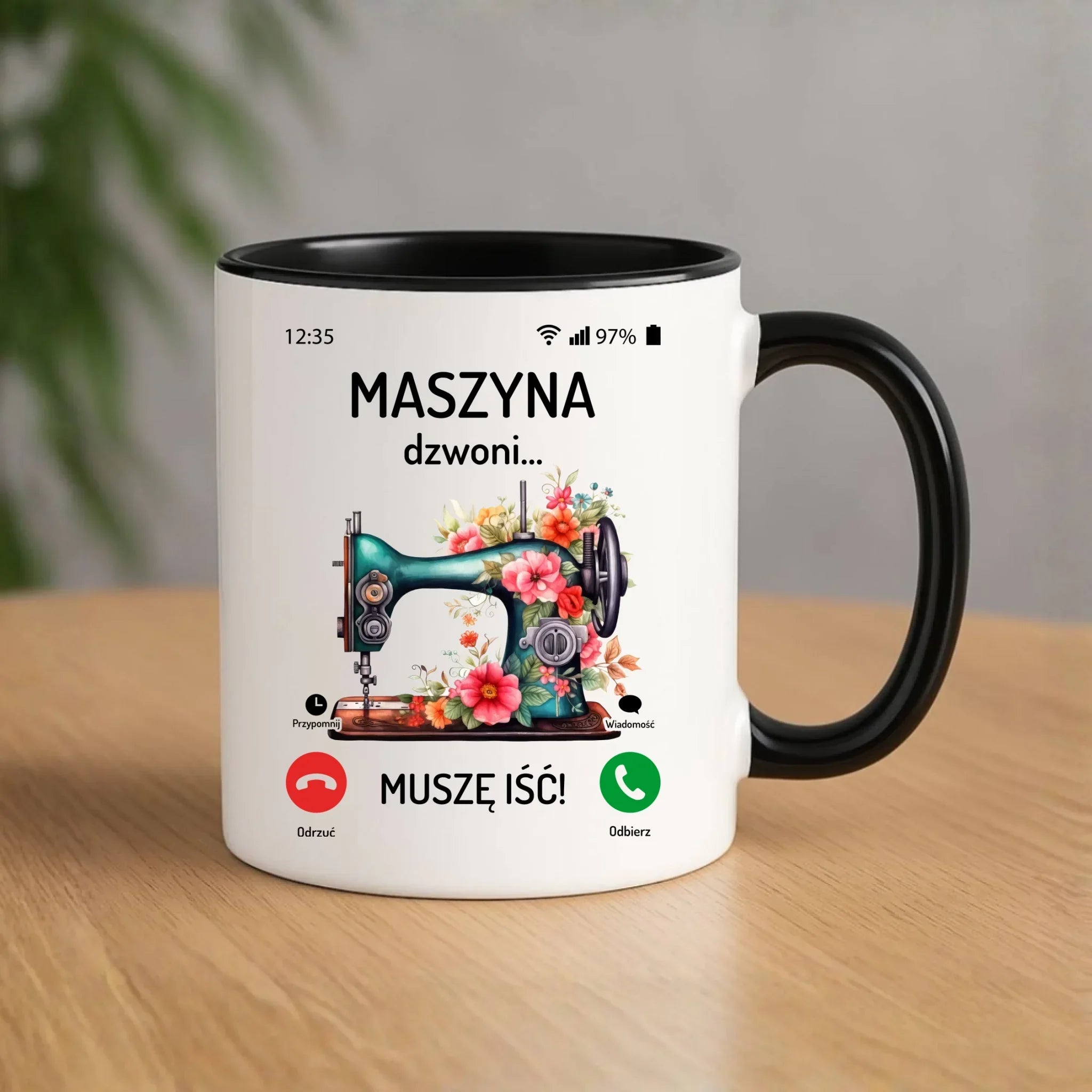 Kubek szyciowy dla krawcowej – Maszyna dzwoni muszę iść HS05 - StoryCups.pl
