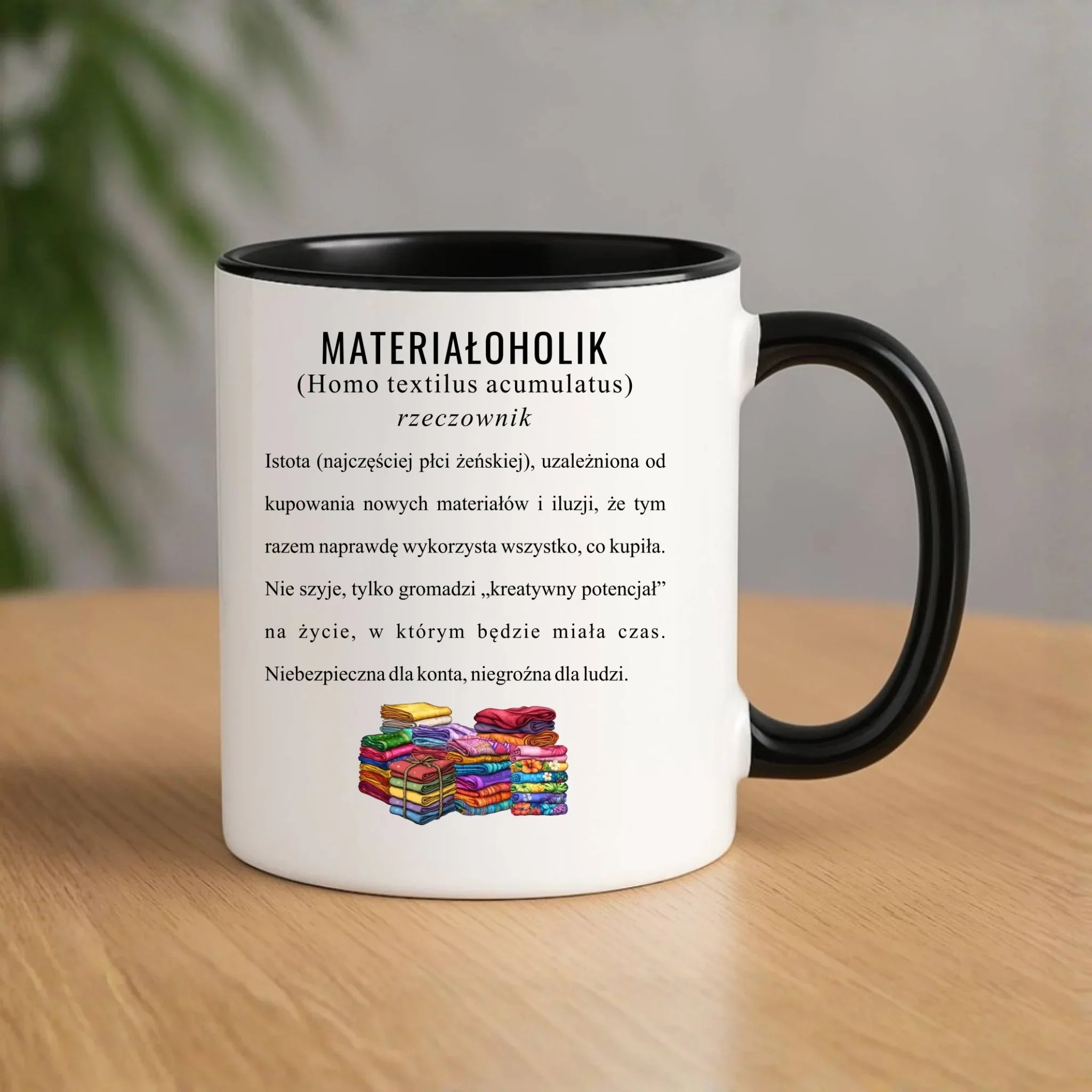 Kubek szyciowy dla krawcowej – Materiałoholik definicja HS11 - StoryCups.pl