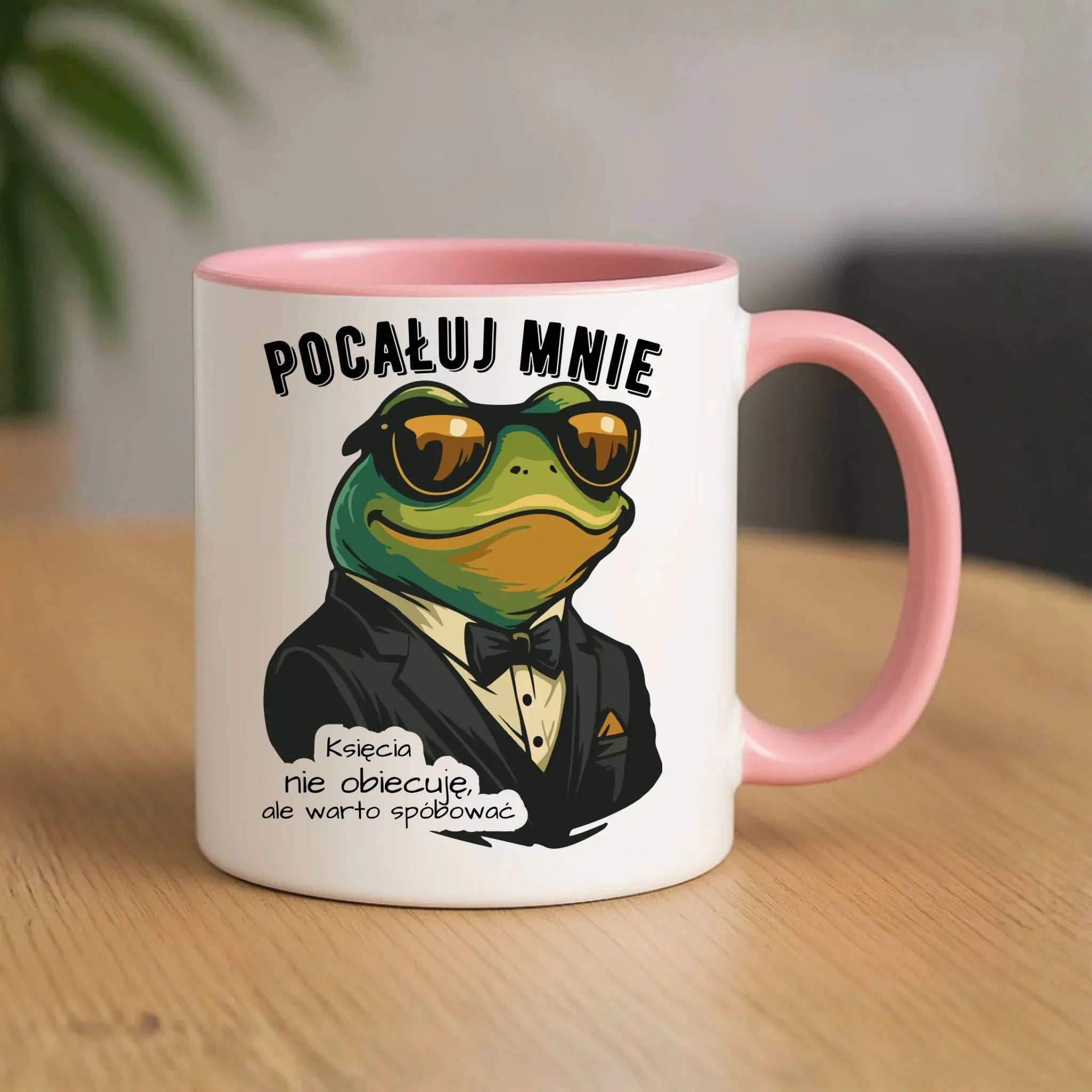 Kubek - Żaba w garniturze pocałuj mnie W55 - StoryCups.pl