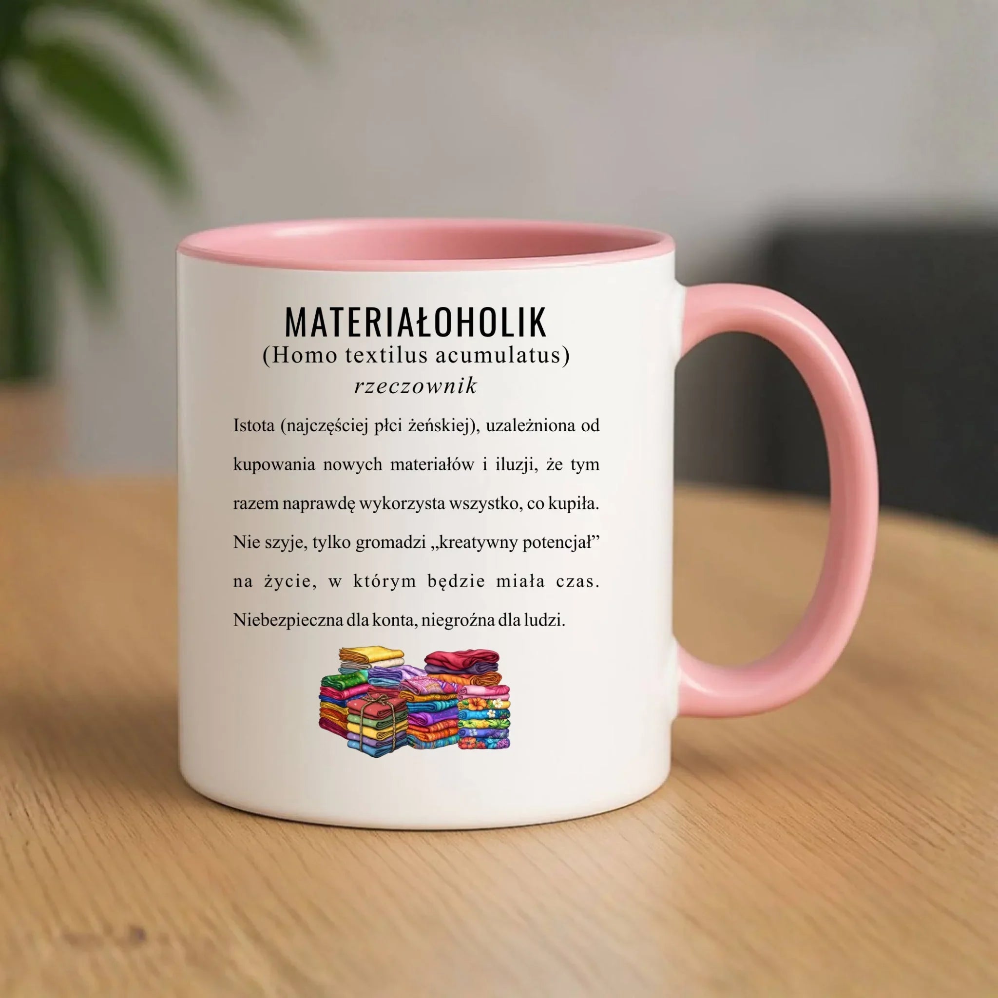 Kubek szyciowy dla krawcowej – Materiałoholik definicja HS11 - StoryCups.pl