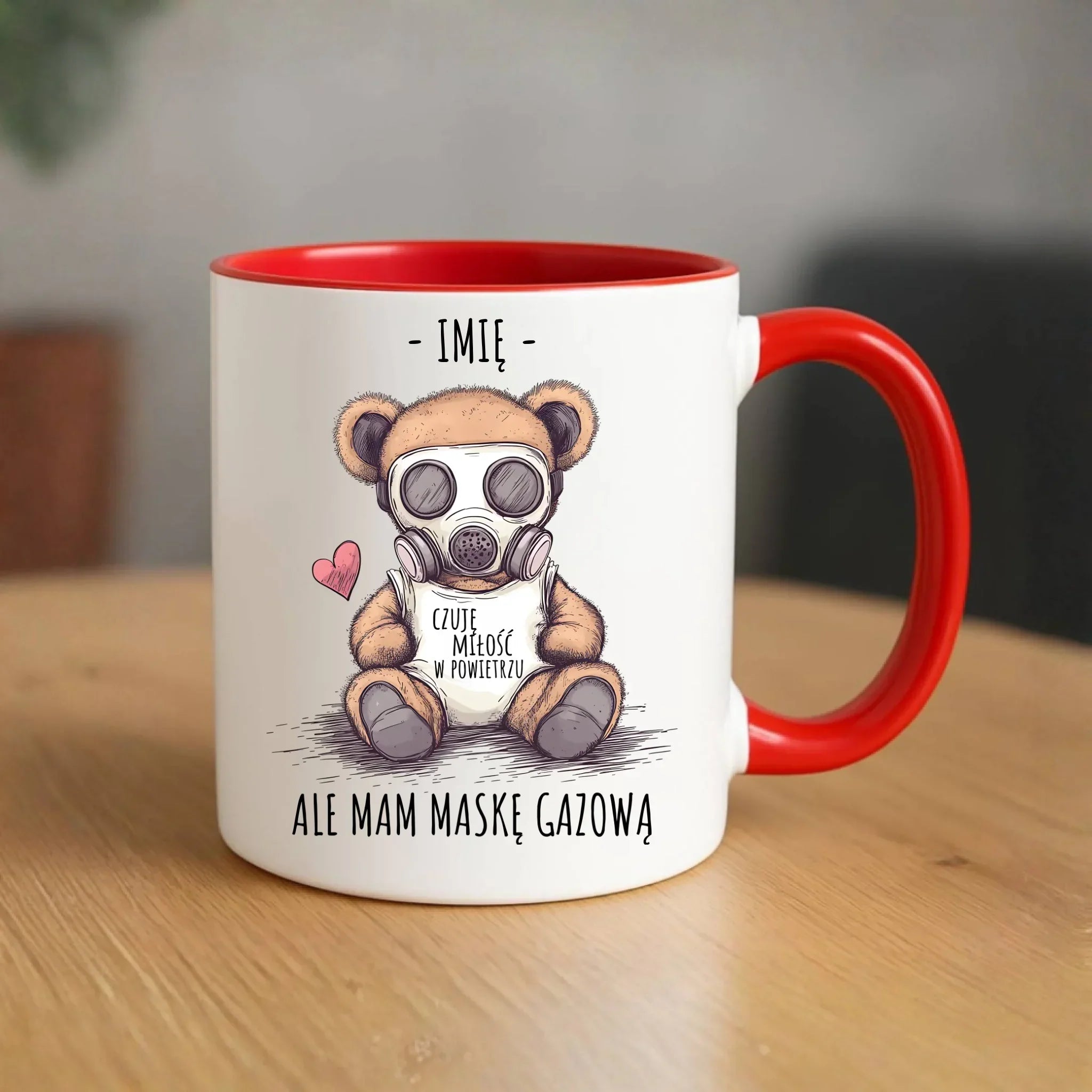Kubek - Miś w masce gazowej - Czuję miłość w powietrzu - personalizowany W38 - StoryCups.pl