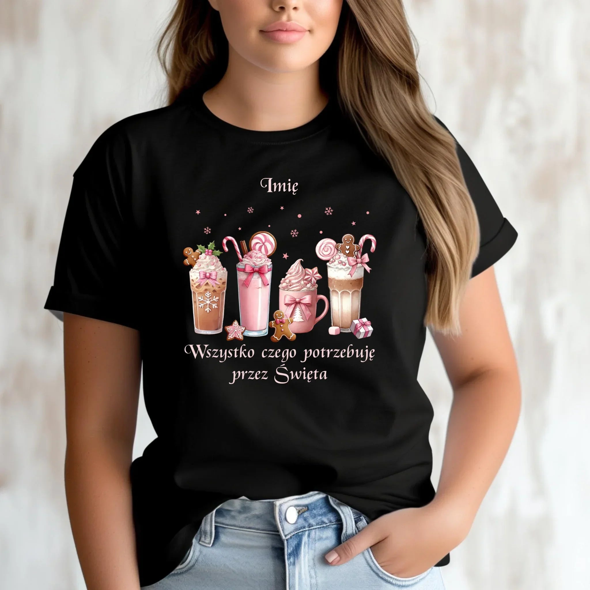 Koszulka damska świąteczna - Zimowa kawa Wszystko czego potrzebuję przez Święta - personalizowana BN46 - StoryCups.pl