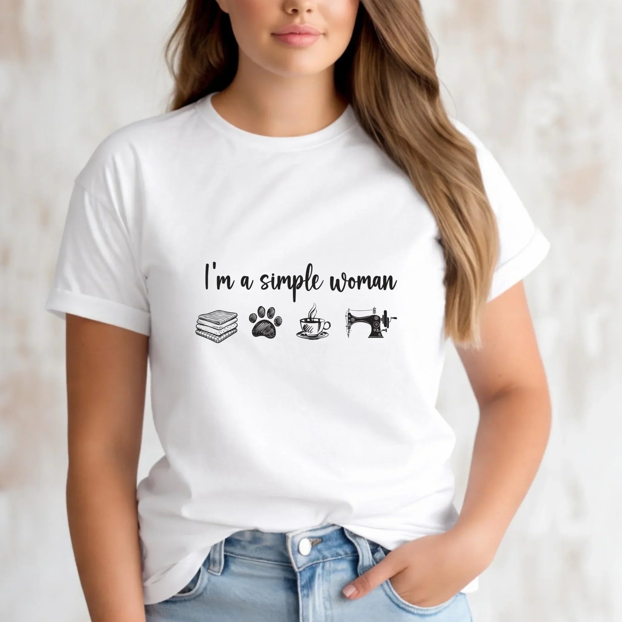 Koszulka damska szyciowa dla krawcowej - I'm a simple woman HS20 - StoryCups.pl