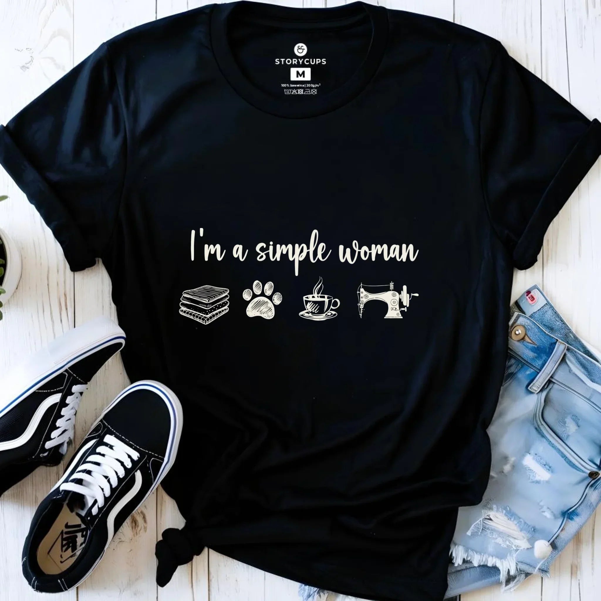 Koszulka damska szyciowa dla krawcowej - I'm a simple woman HS20 - StoryCups.pl
