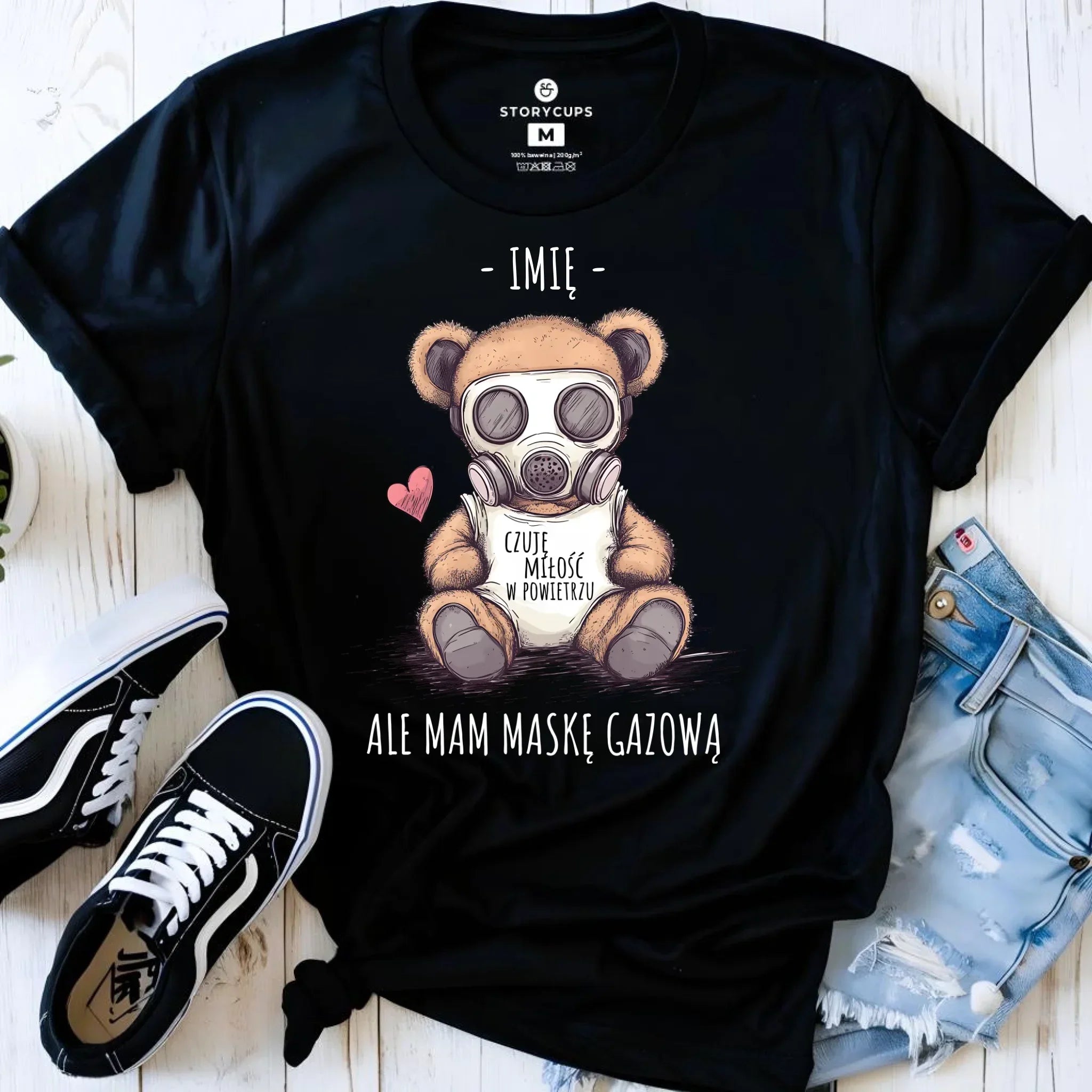 Koszulka damska - Miś w masce gazowej - Czuję miłość w powietrzu - personalizowana W38 - StoryCups.pl