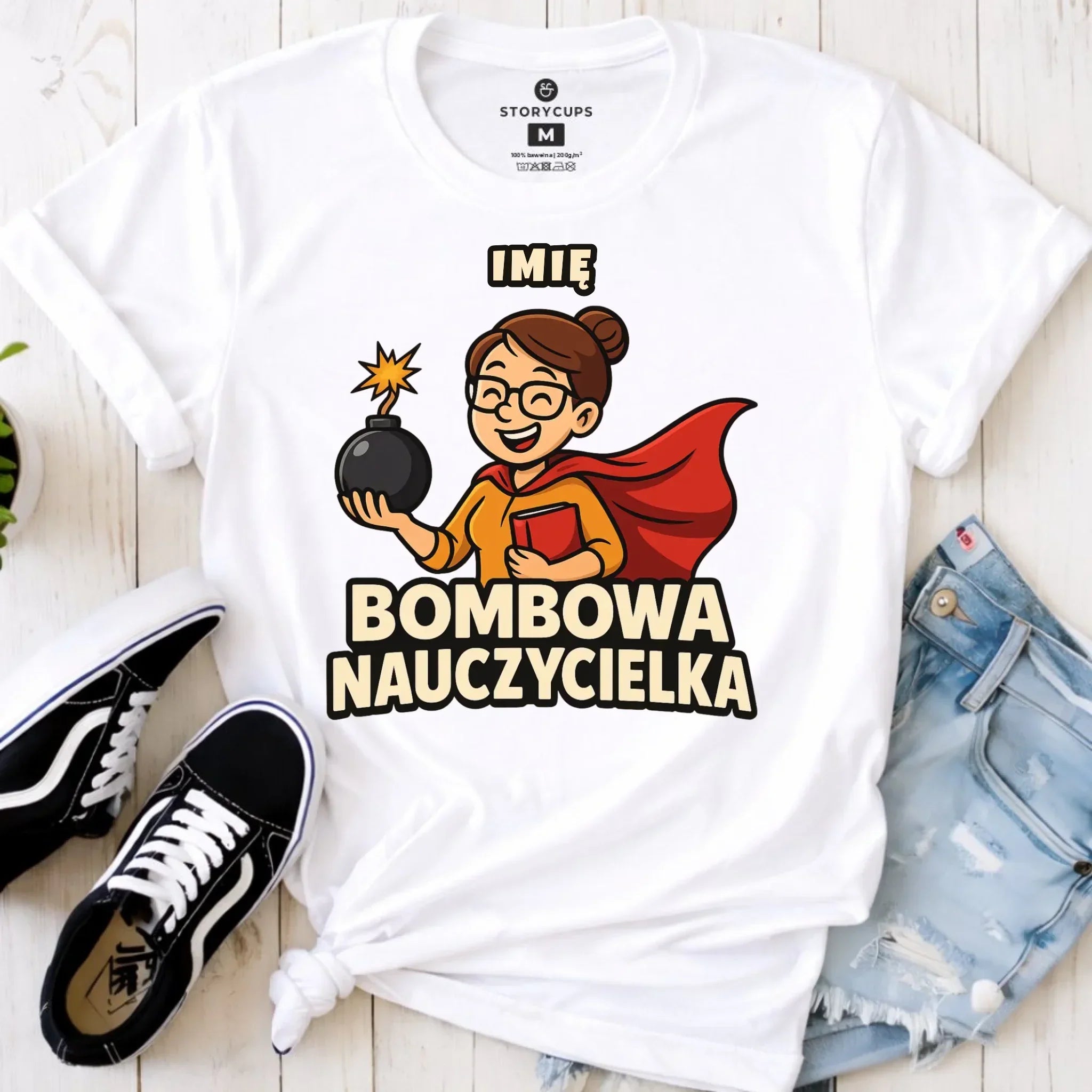 Koszulka dla nauczycielki - Bombowa Nauczycielka - personalizowana N25 - StoryCups.pl