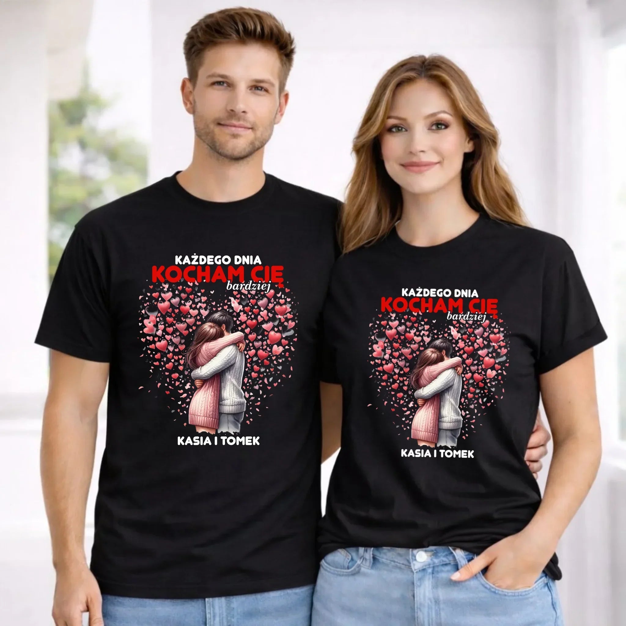 Zestaw koszulek dla par - Każdego dnia kocham Cię bardziej - personalizowany W09 - StoryCups.pl