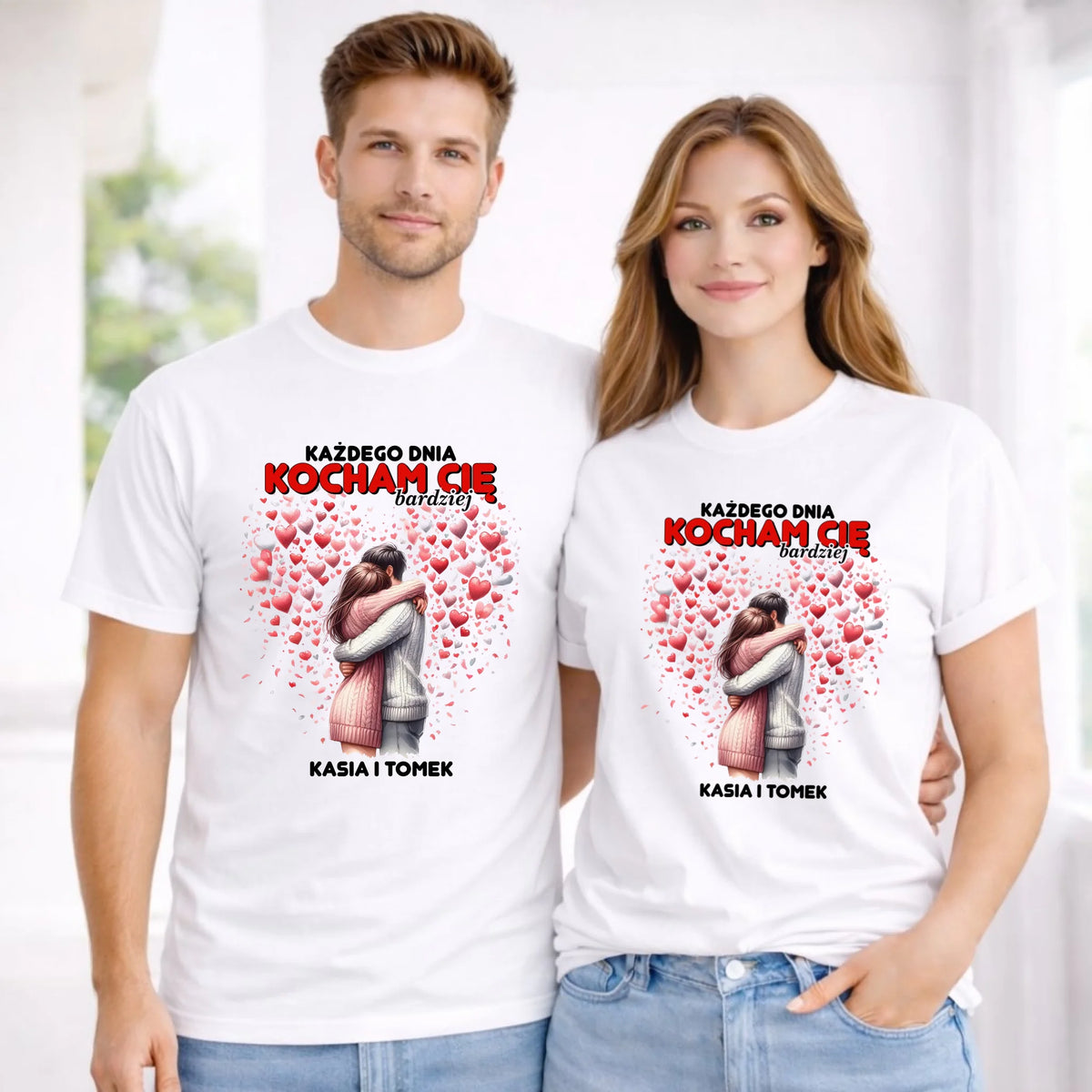 Zestaw koszulek dla par - Każdego dnia kocham Cię bardziej - personalizowany W09