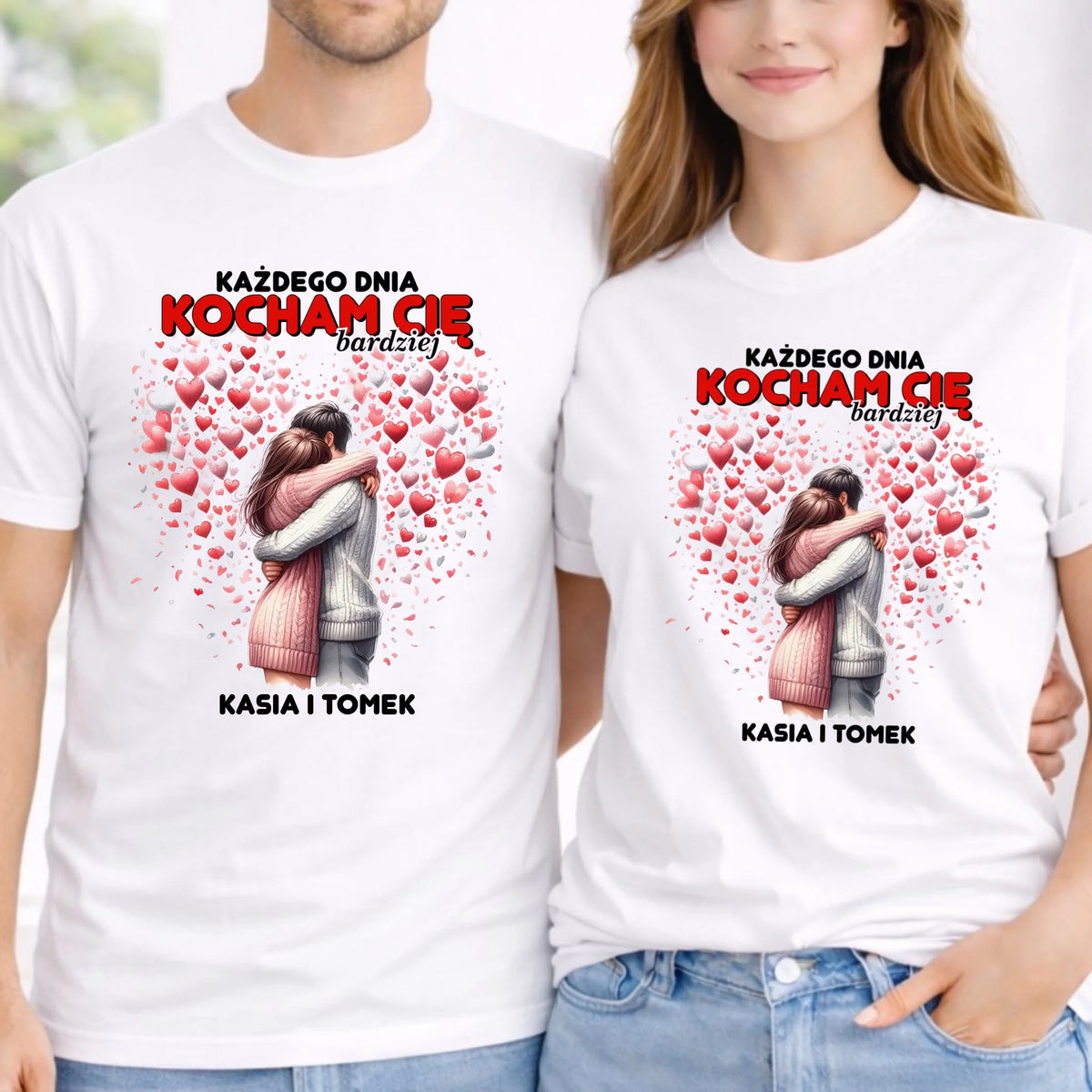 Zestaw koszulek dla par - Każdego dnia kocham Cię bardziej - personalizowany W09