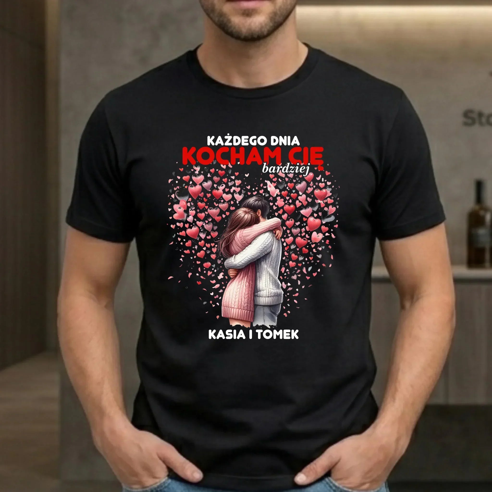 Koszulka męska dla par - Każdego dnia kocham Cię bardziej - personalizowana W09 - StoryCups.pl