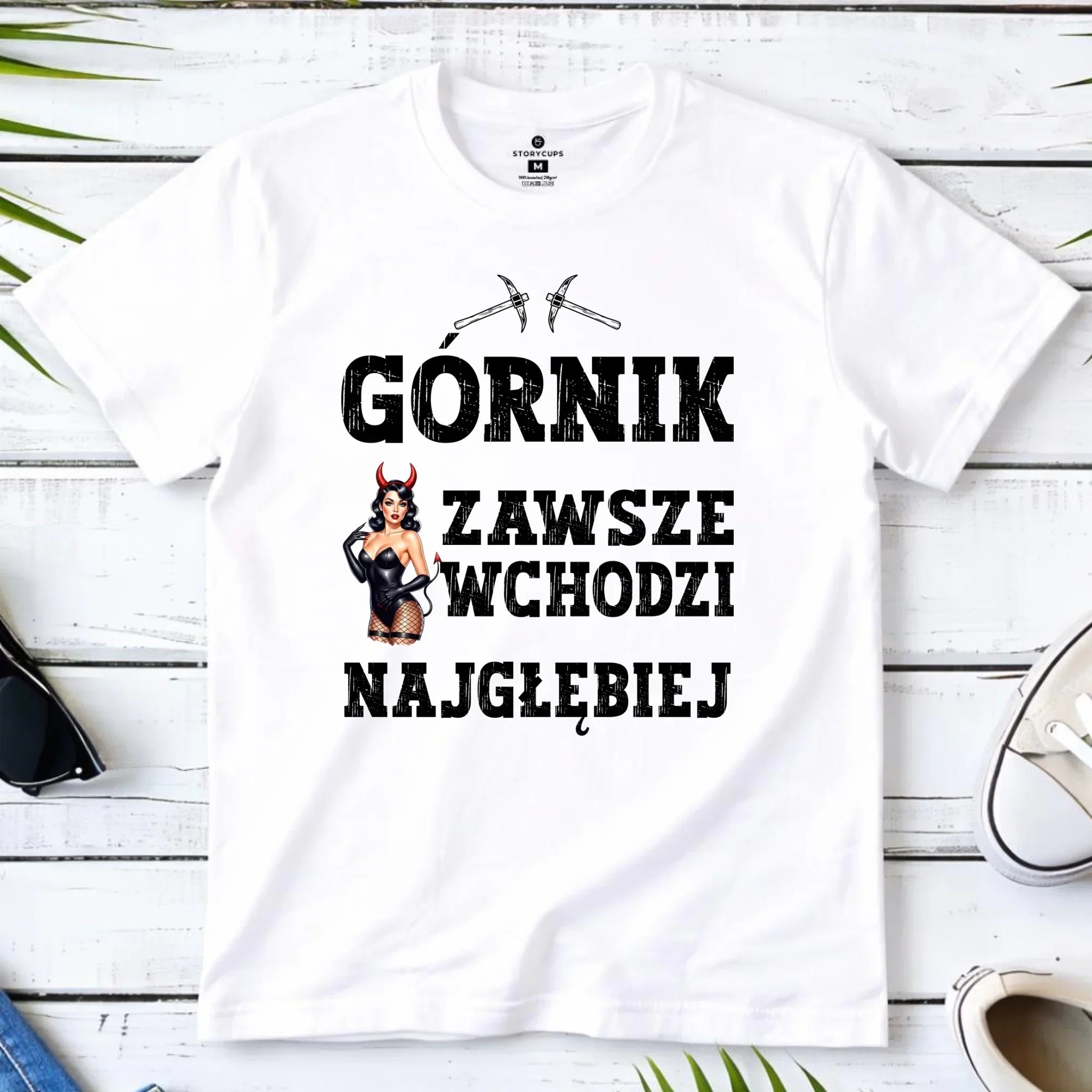 Koszulka męska - prezent dla górnika - Górnik zawsze wchodzi najgłębiej G22 - StoryCups.pl
