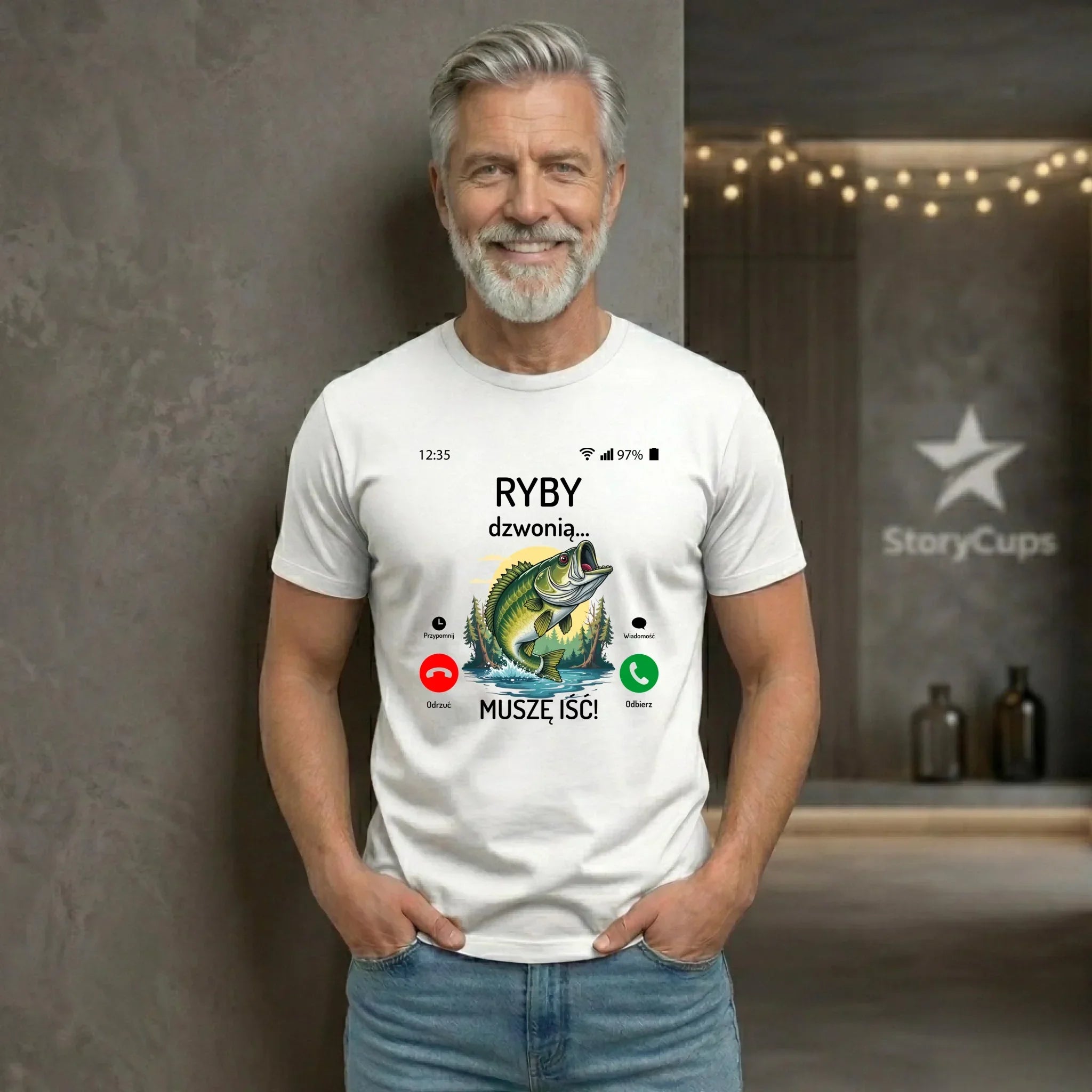 Koszulka dla dziadka wędkarza - Ryby dzwonią muszę iść D37 - StoryCups.pl