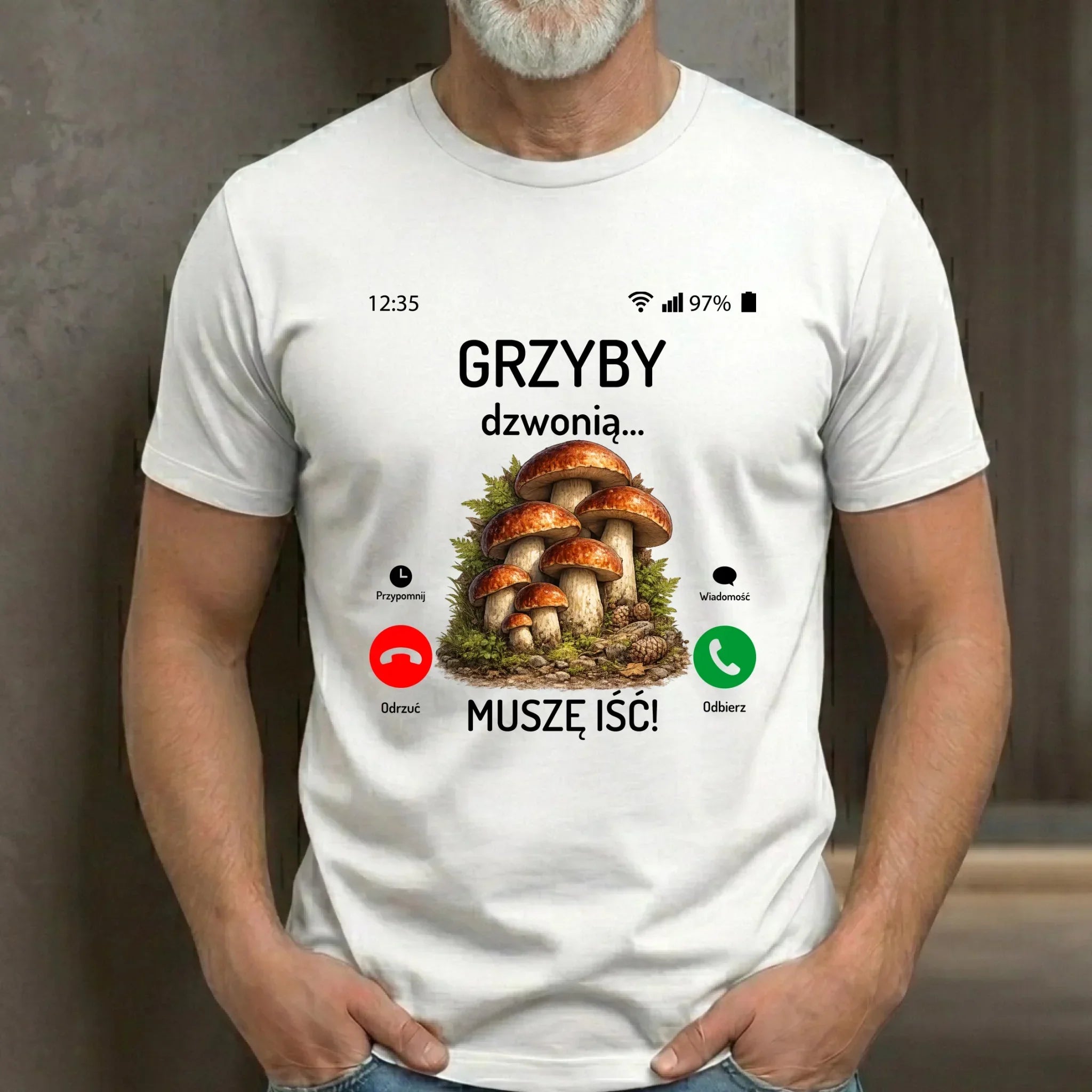 Koszulka dla dziadka grzybiarza - Grzyby dzwonią muszę iść D36 - StoryCups.pl