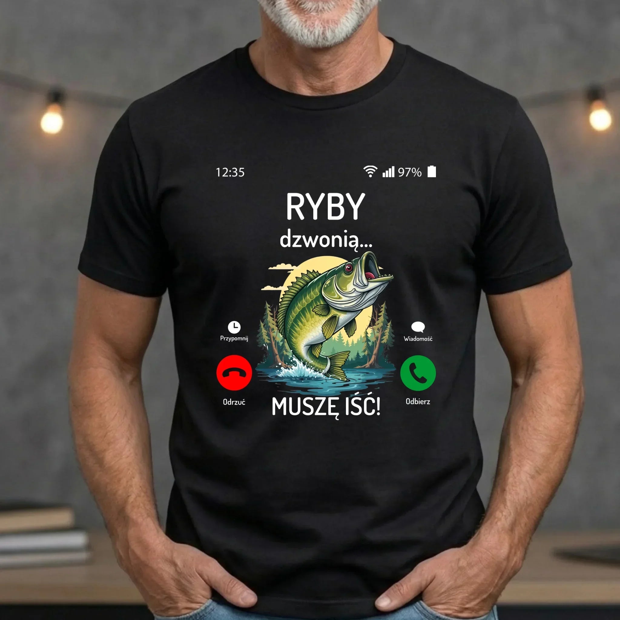 Koszulka dla dziadka wędkarza - Ryby dzwonią muszę iść D37 - StoryCups.pl