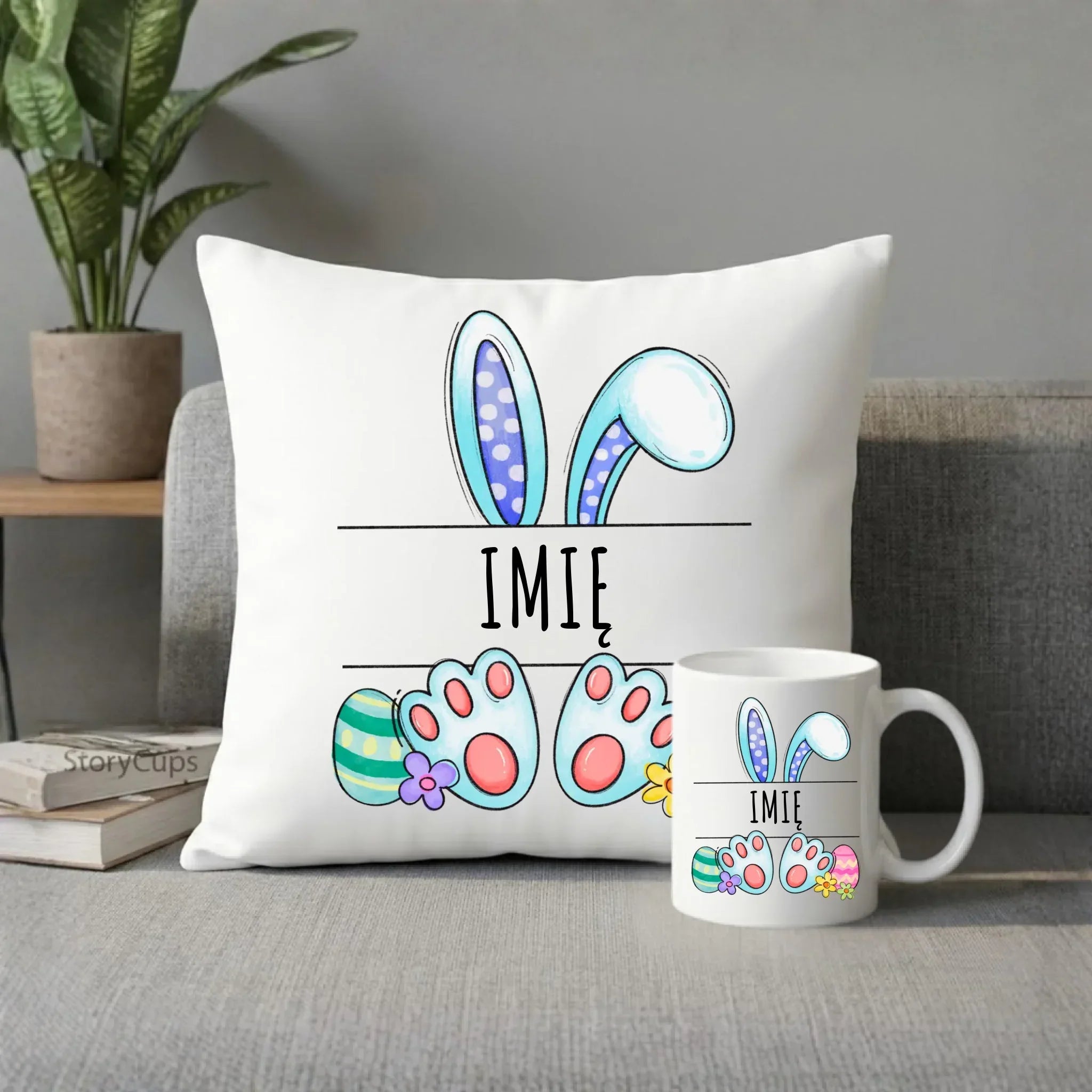 Zestaw poduszka i kubek dla dziecka na Wielkanoc - Zajączek - personalizowany WN14 - StoryCups.pl