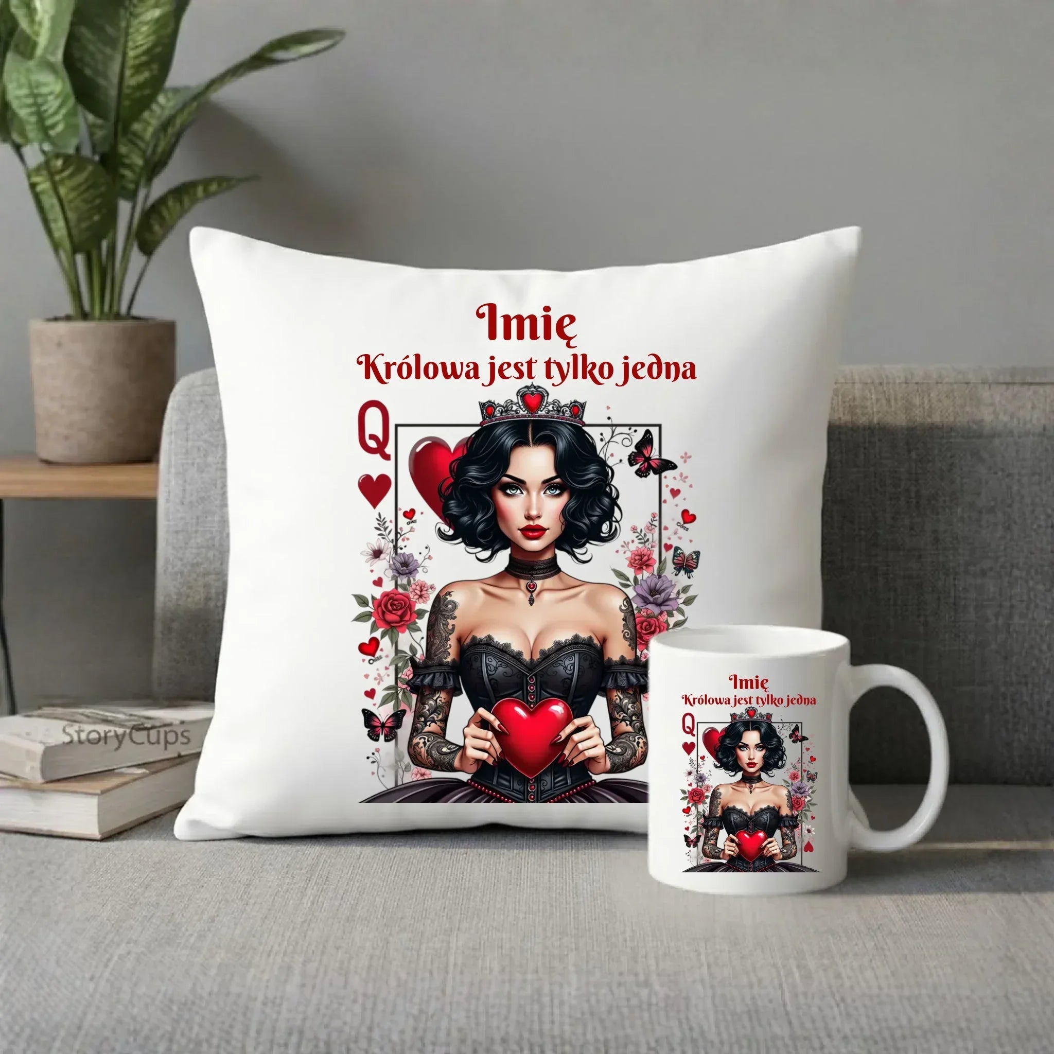 Zestaw poduszka i kubek dla niej - Królowa jest tylko jedna - personalizowany W46 - StoryCups.pl