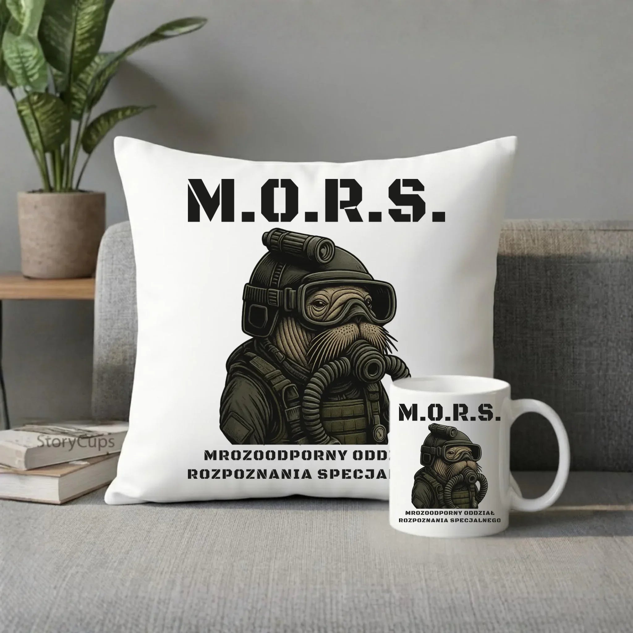 Zestaw poduszka i kubek - prezent dla morsa - M.O.R.S. Mrozoodporny Oddział Rozpoznania Specjalnego HM20 - StoryCups.pl
