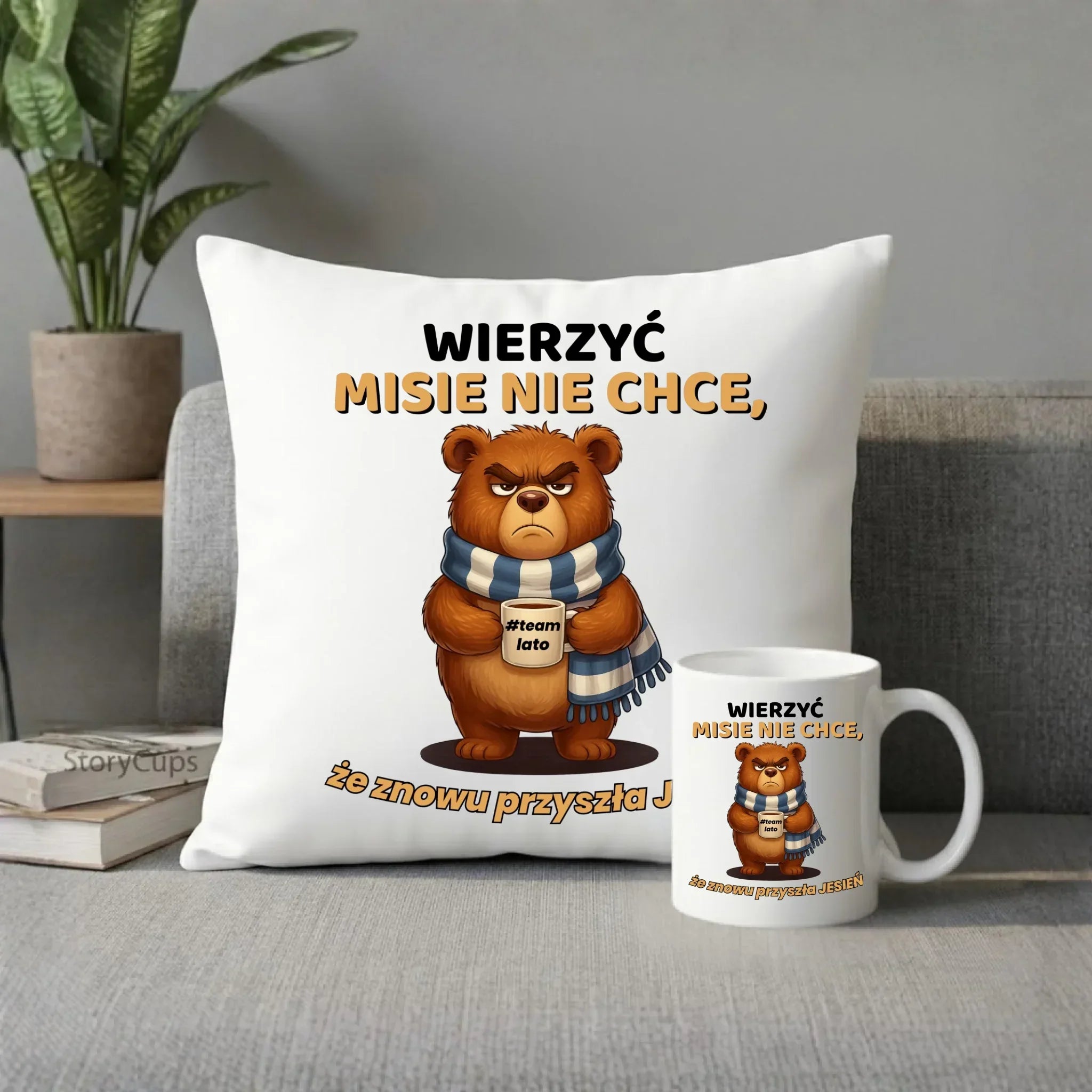 Zestaw poduszka i kubek jesienny - Wierzyć MISIE nie chce, że znowu przyszła jesień - Team lato JS35 - StoryCups.pl