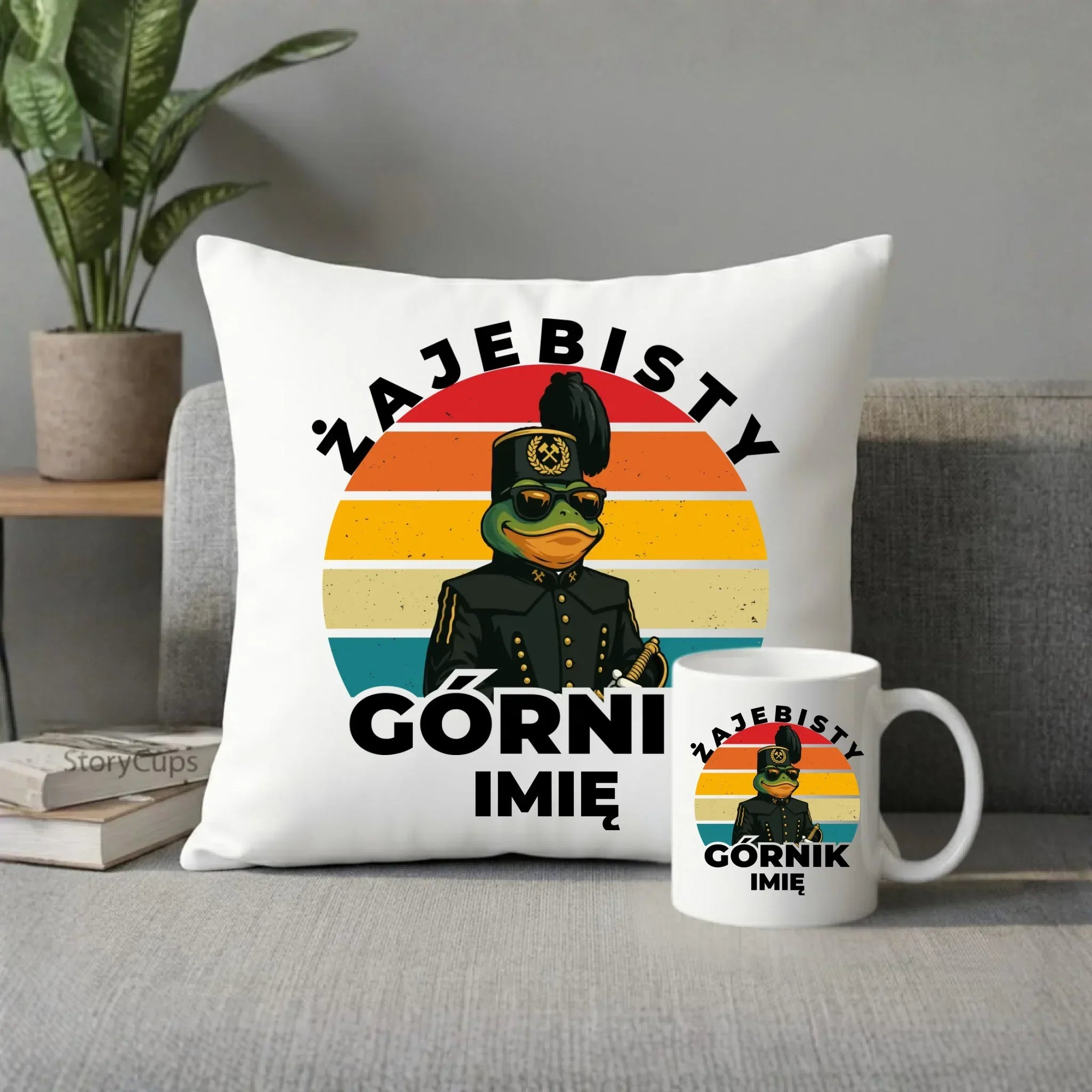 Zestaw poduszka i kubek - prezent dla górnika - Żajebisty górnik - personalizowany G19 - StoryCups.pl