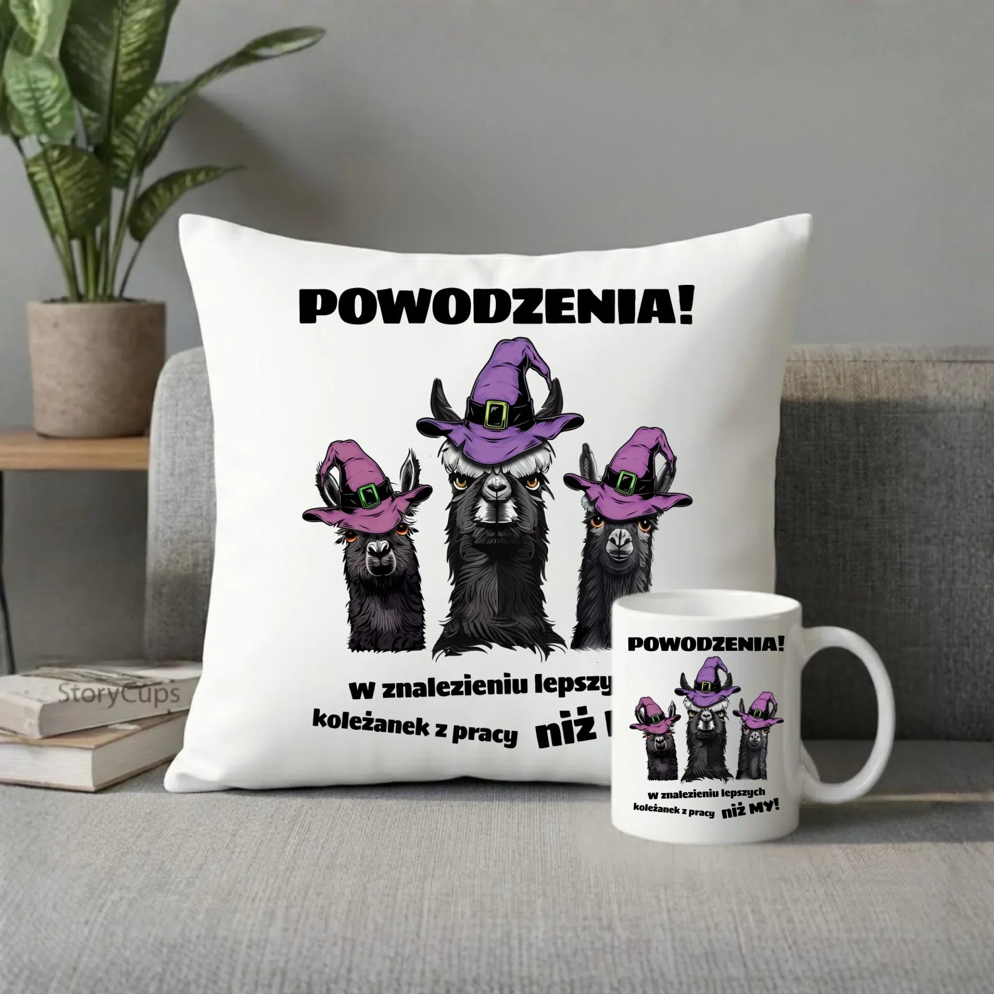 Zestaw poduszka i kubek na odejście z pracy - Powodzenia w znalezieniu lepszych koleżanek OP07 - StoryCups.pl