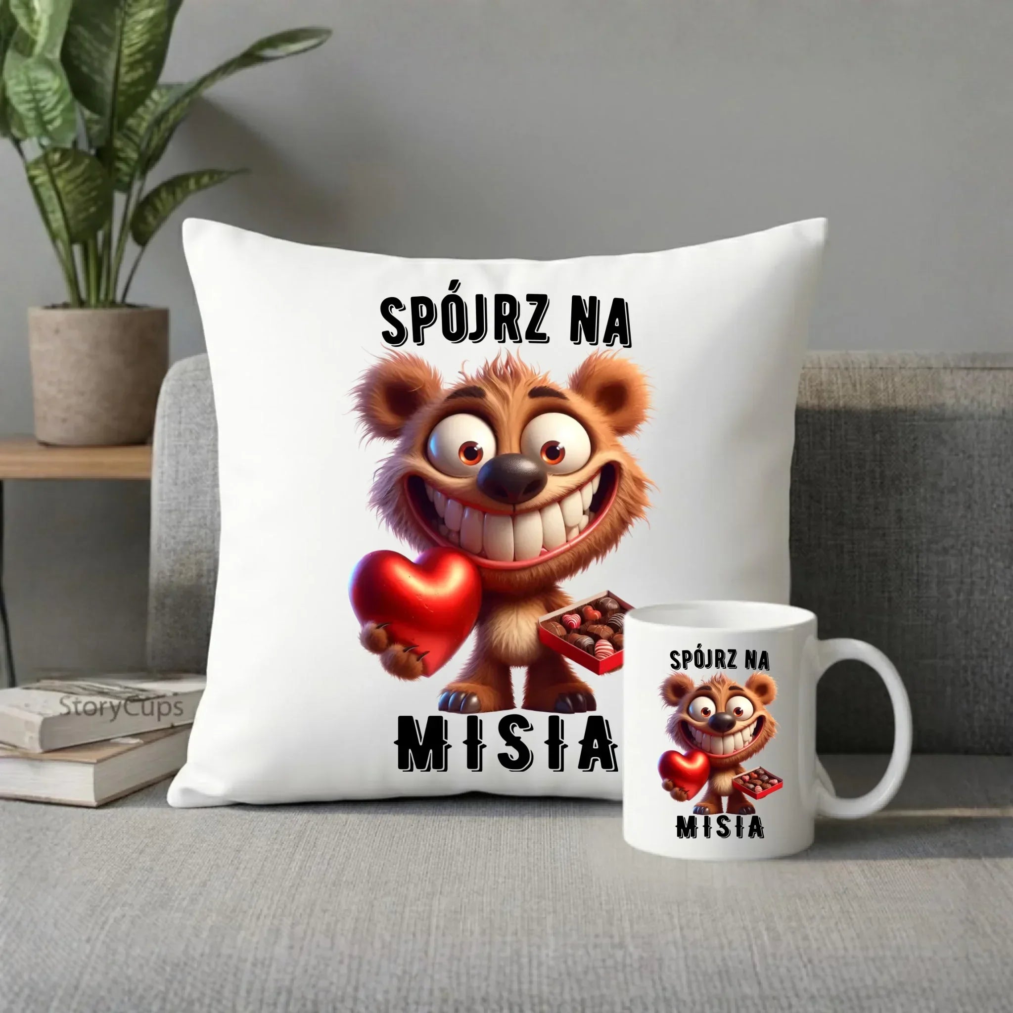 Zestaw poduszka i kubek na Walentynki - Spójrz na Misia W31 - StoryCups.pl