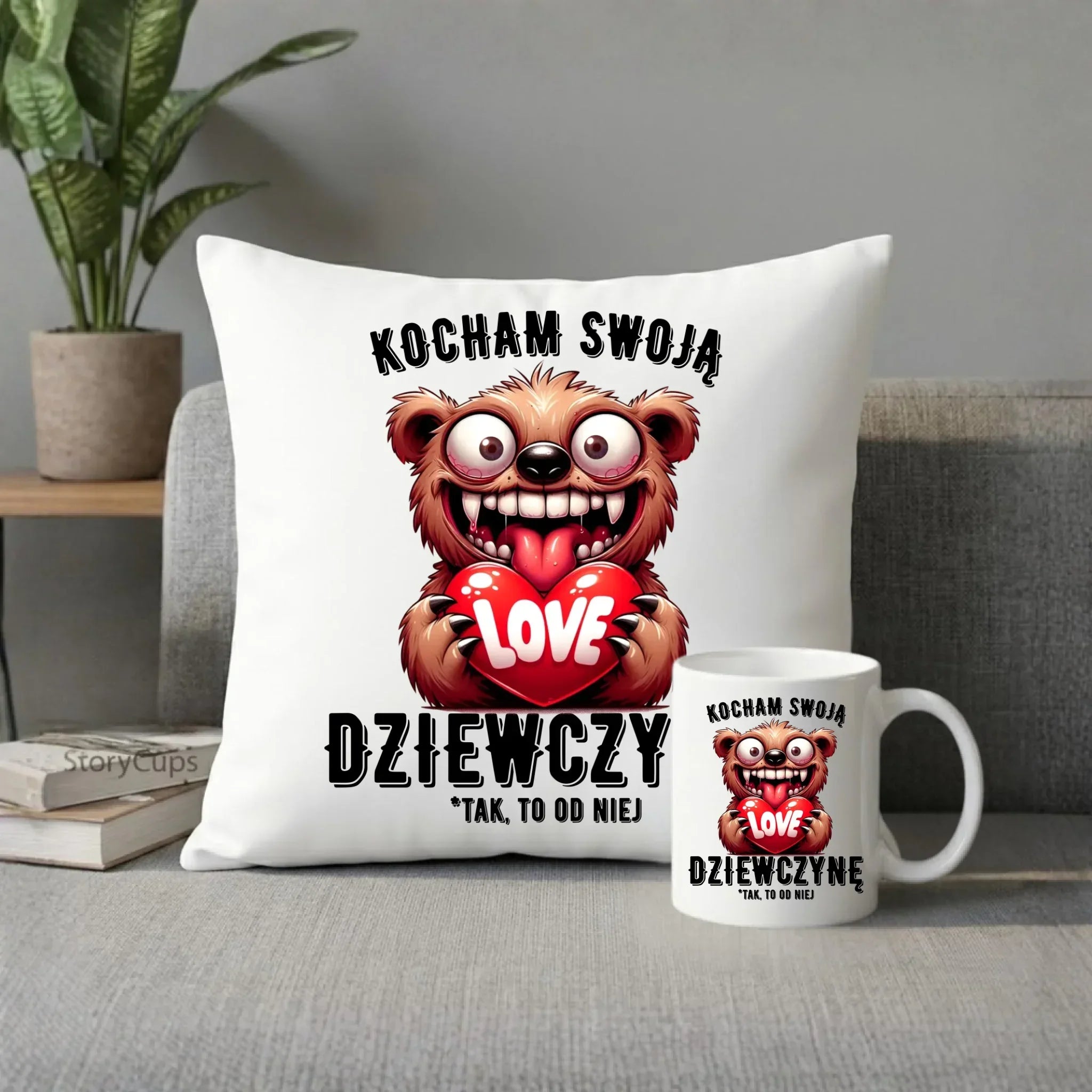 Zestaw poduszka i kubek dla chłopaka - Kocham swoją dziewczynę W30 - StoryCups.pl