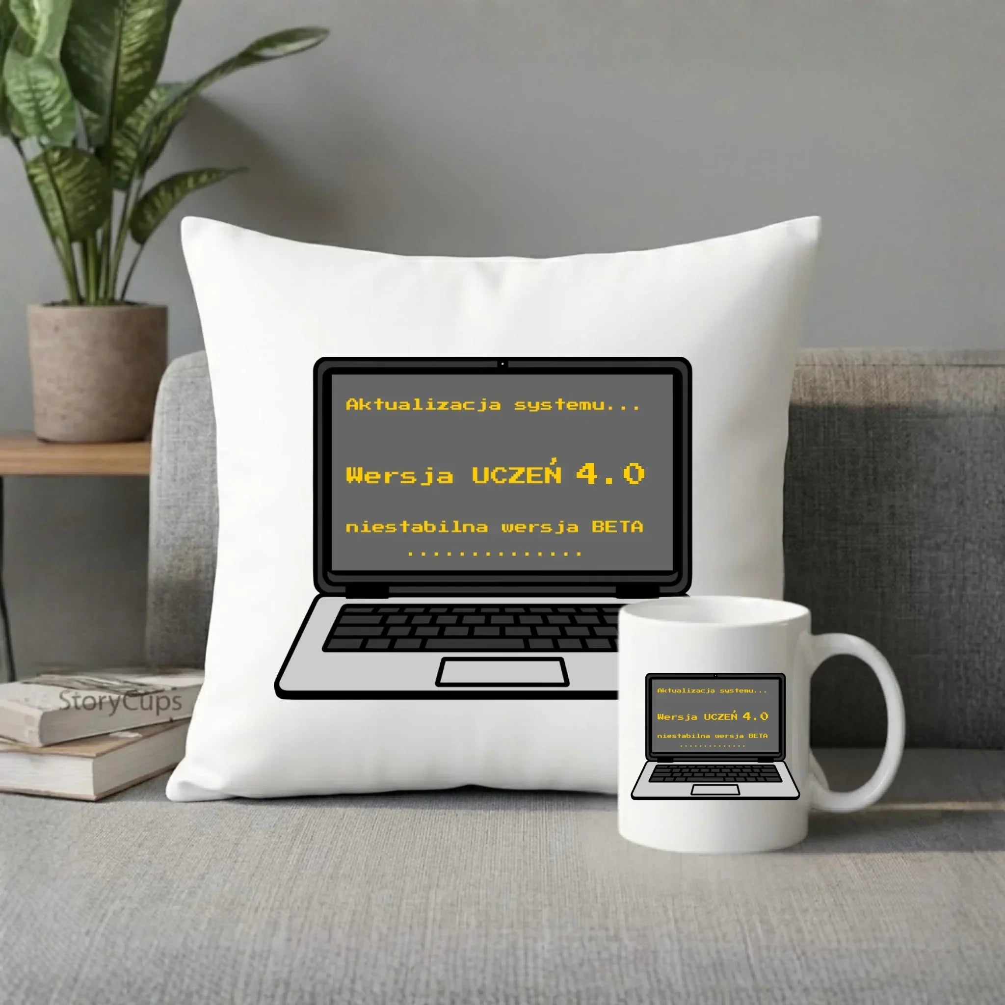 Zestaw poduszka i kubek dla ucznia - Aktualizacja systemu - powrót do szkoły - personalizowany SZ16 - StoryCups.pl